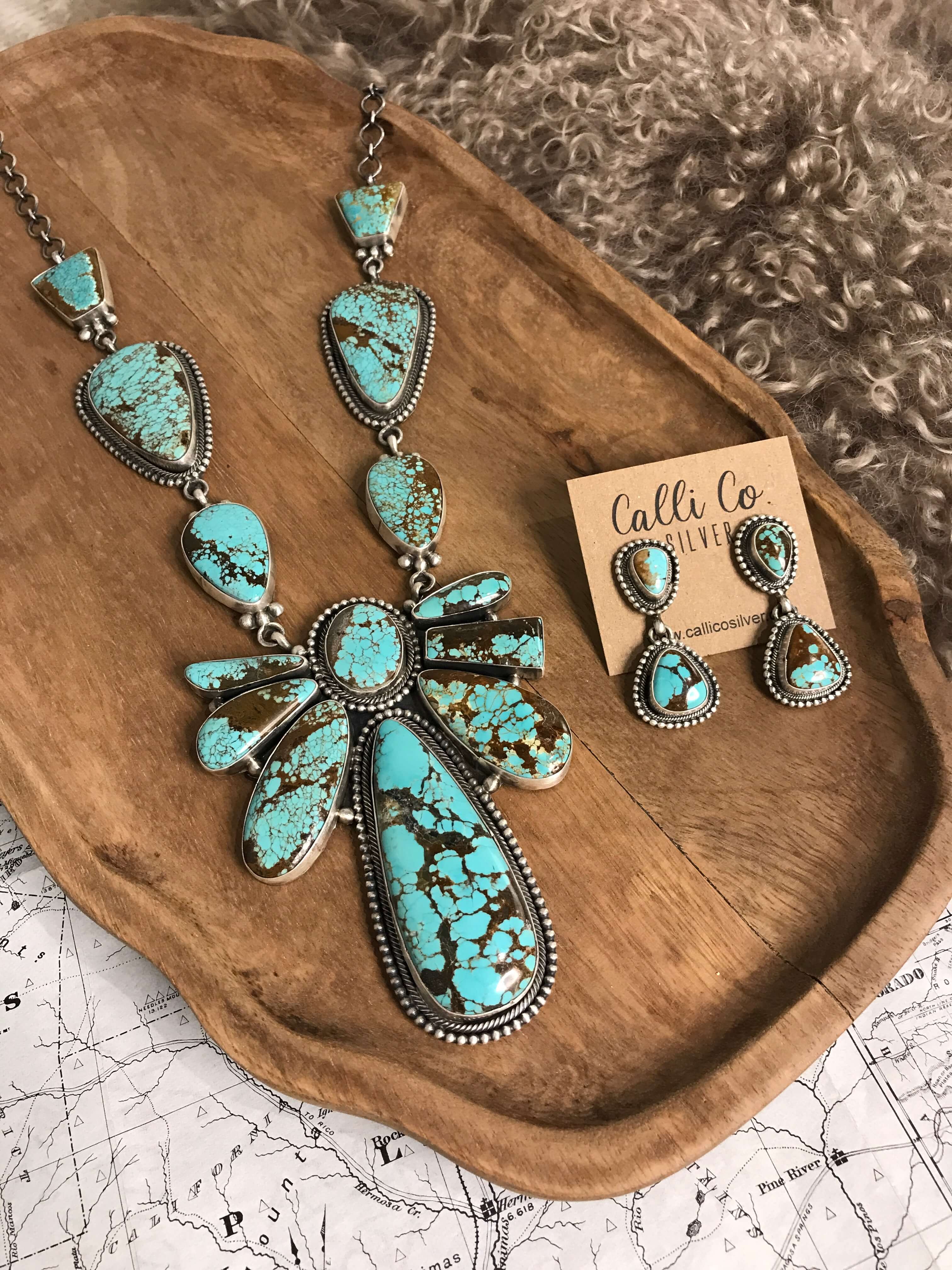 The Alabaster Turquoise Statement Necklace Set