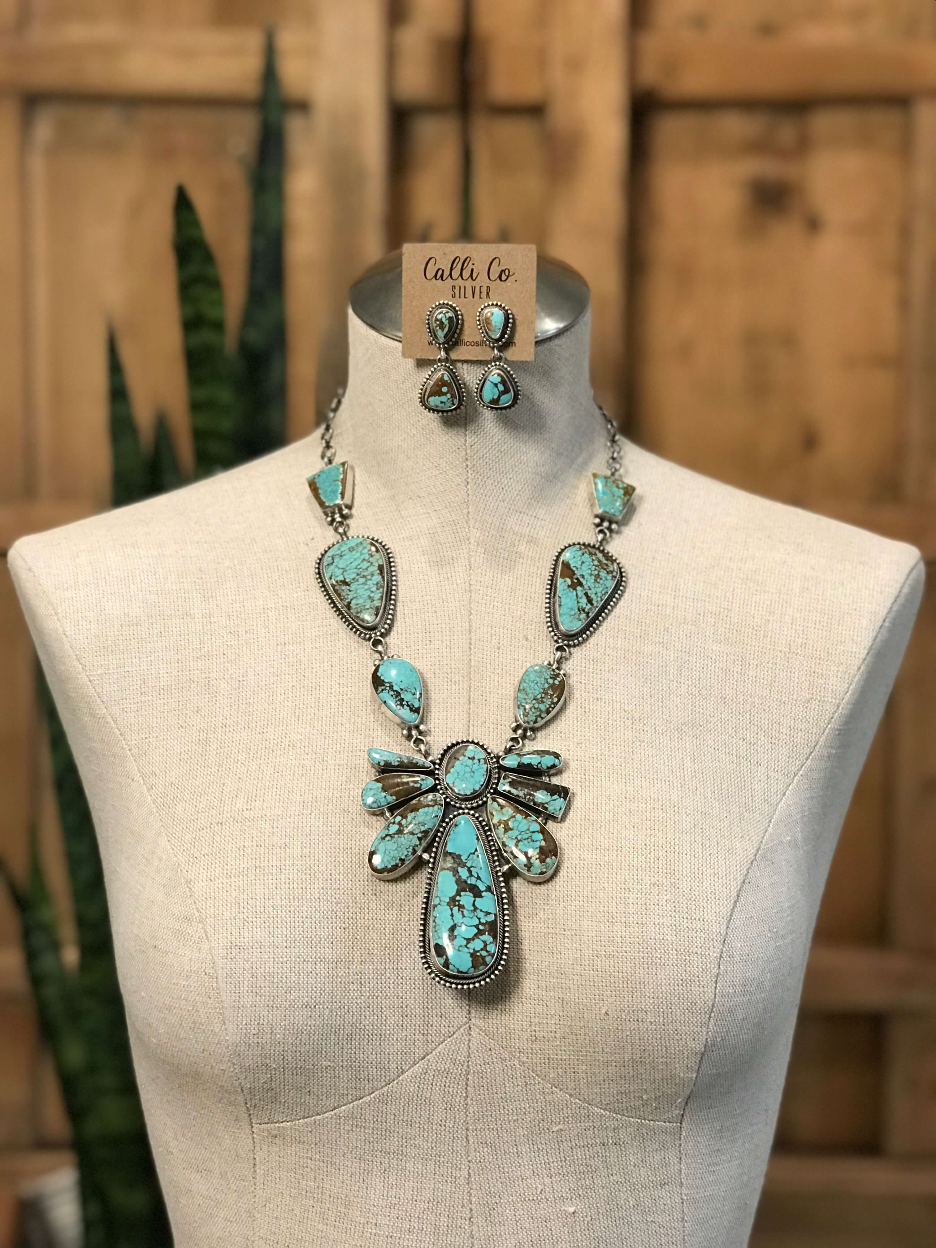 The Alabaster Turquoise Statement Necklace Set - Image 3