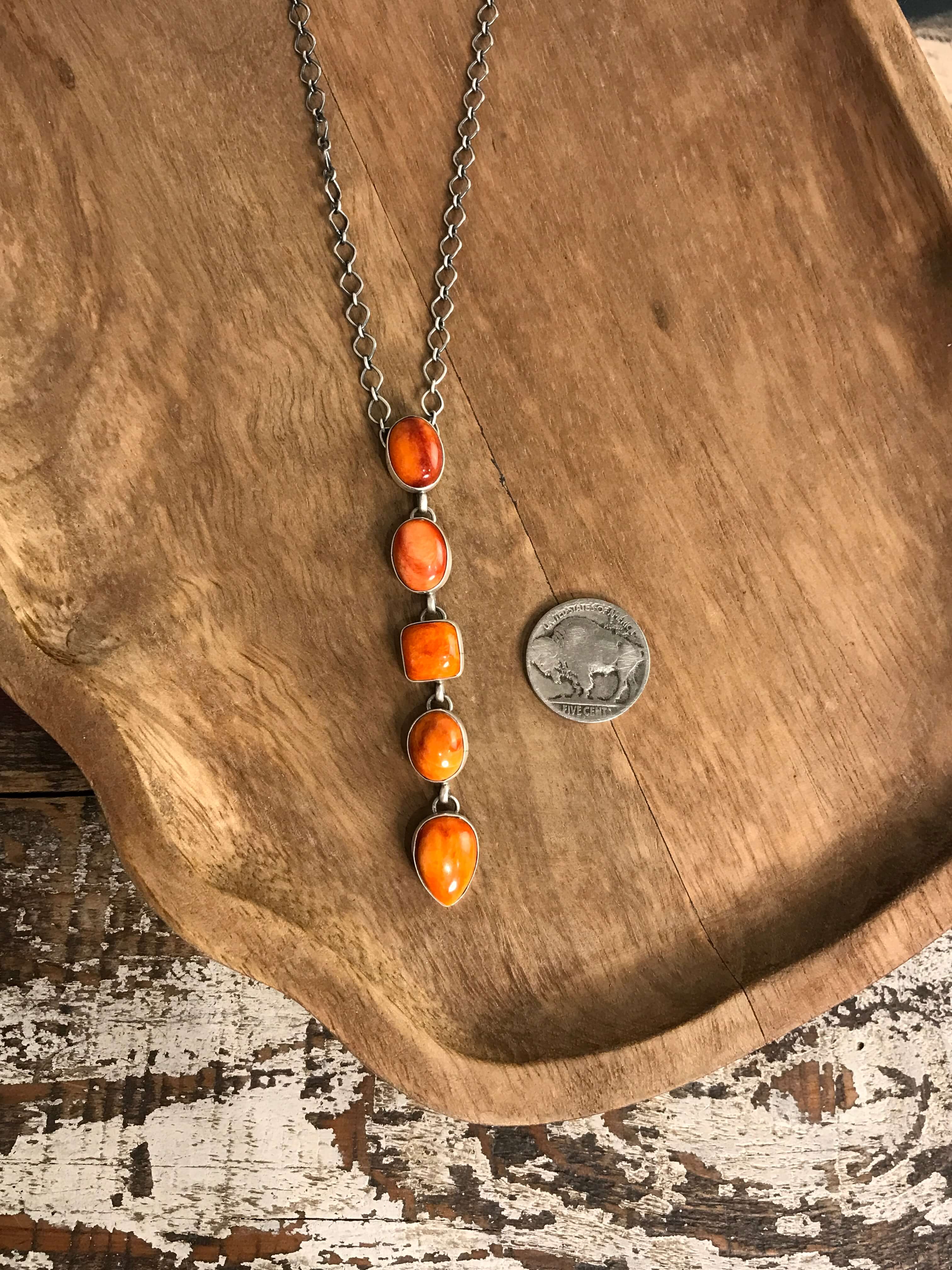 The Arroyo Lariat Necklace in Spiny Oyster, 10 - Image 4