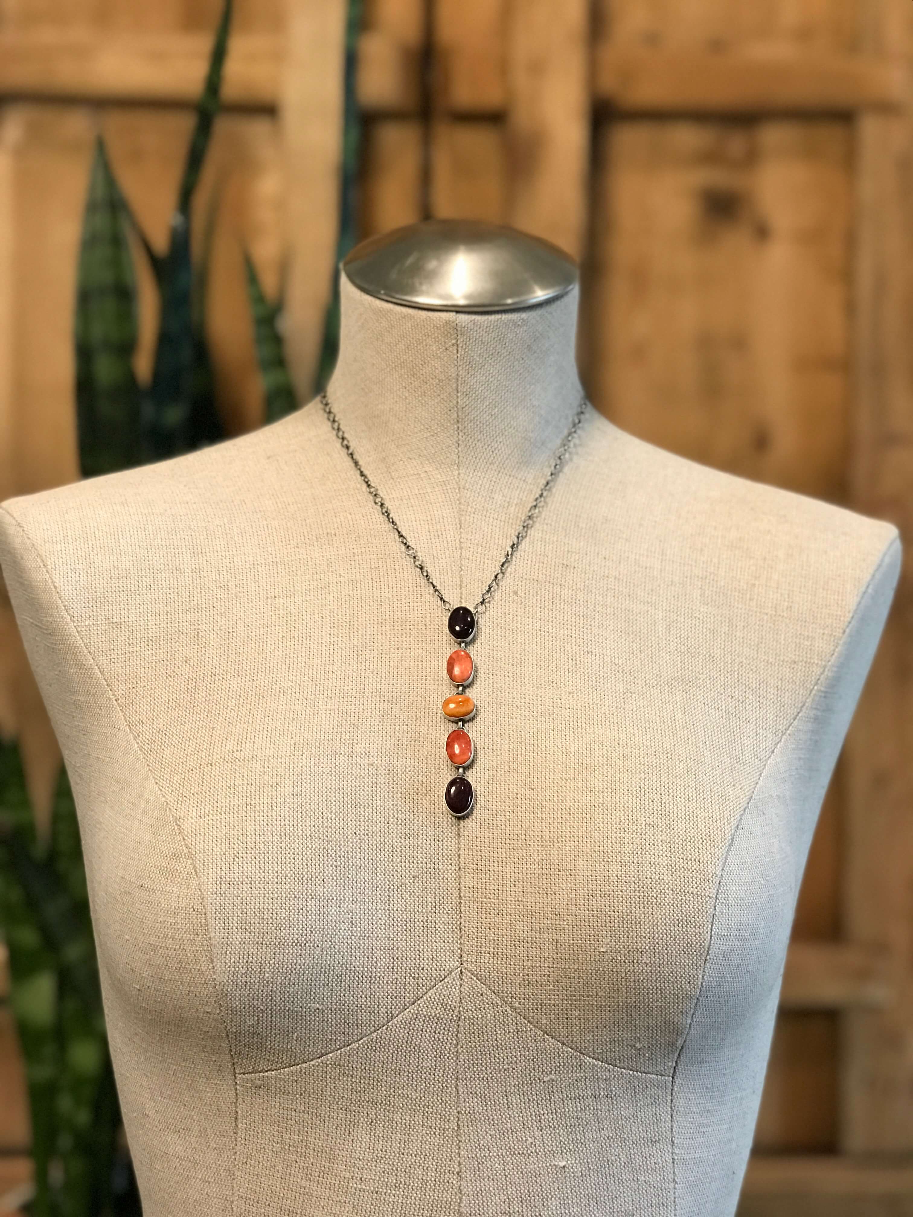 The Arroyo Lariat Necklace in Spiny Oyster, 9 - Image 3