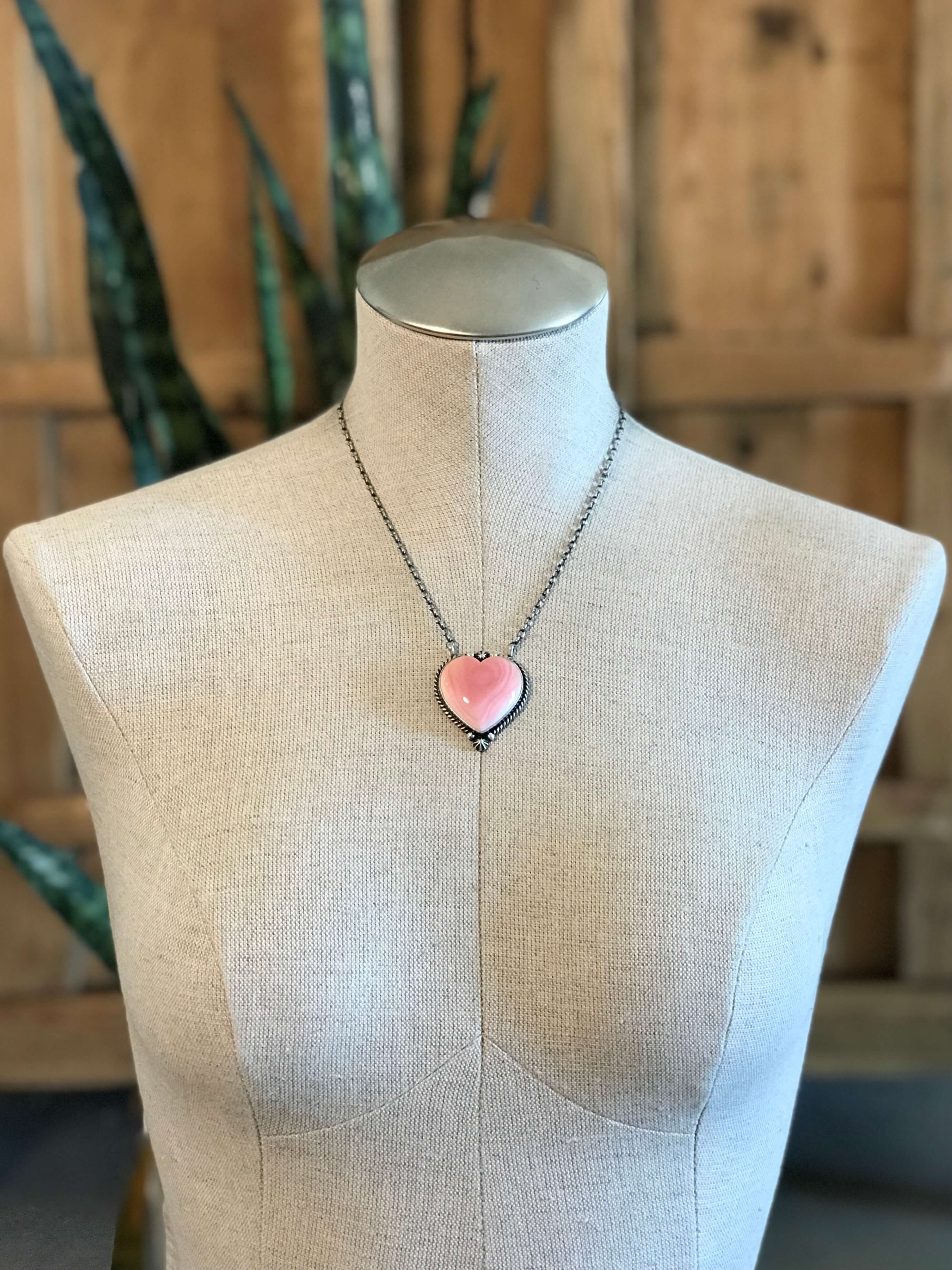 The Benavides Pink Conch Heart Necklaces - Image 2