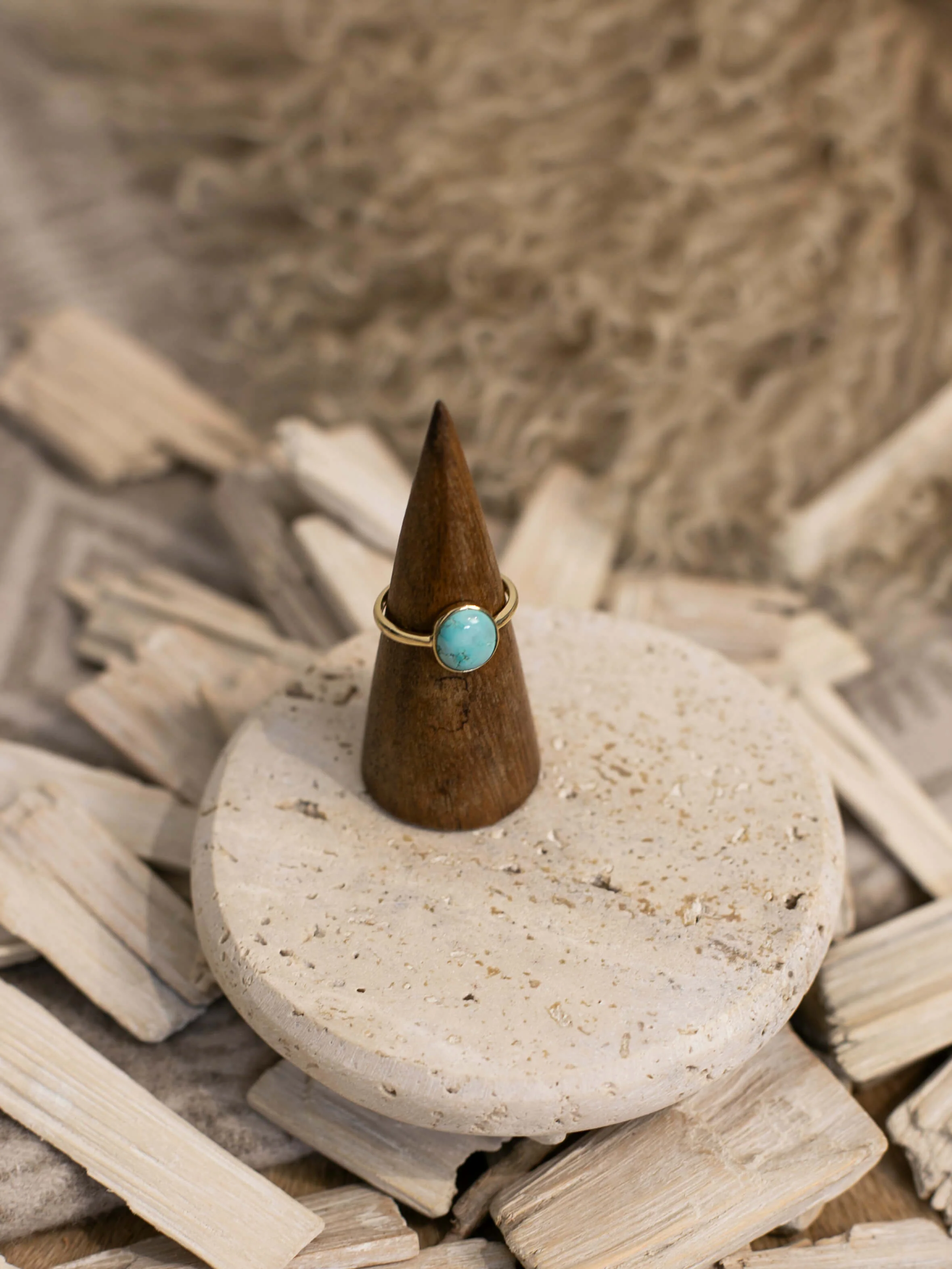 The Bordeaux 14k and Turquoise Ring 12, Sz 9 - Image 2