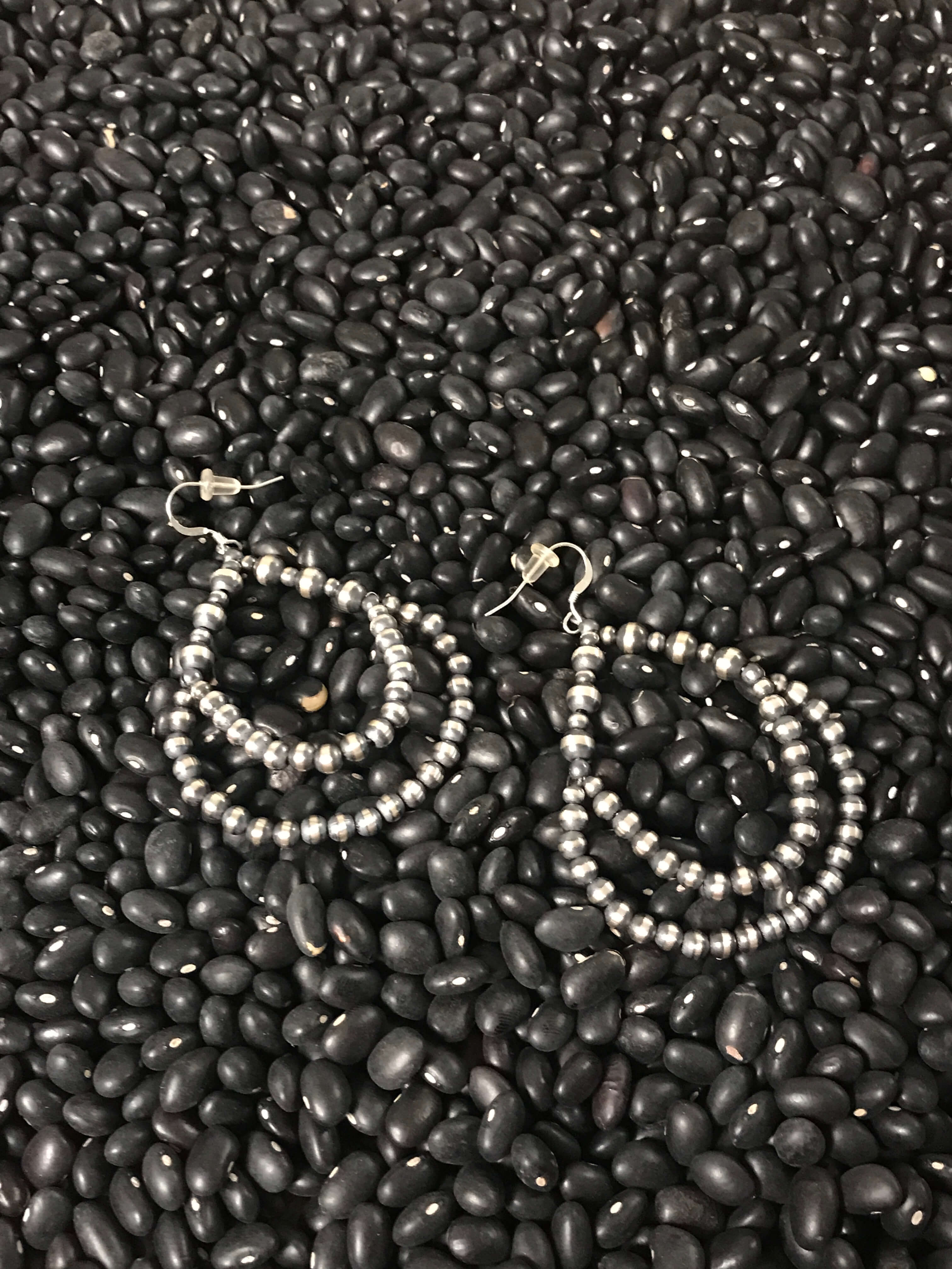 The Carson Pearl Hoop Earrings - Image 3
