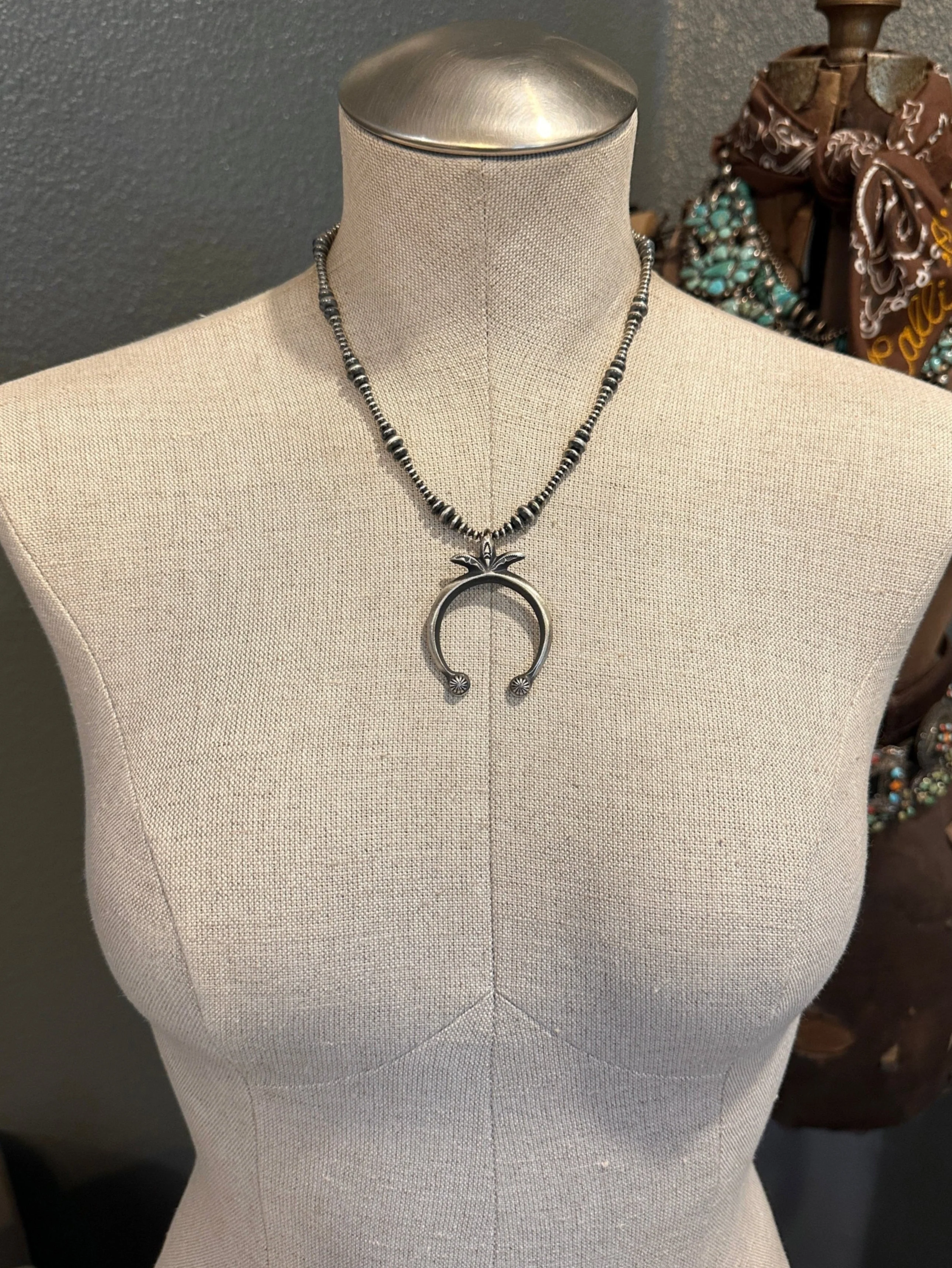 The Classic Naja Pendant - Image 2