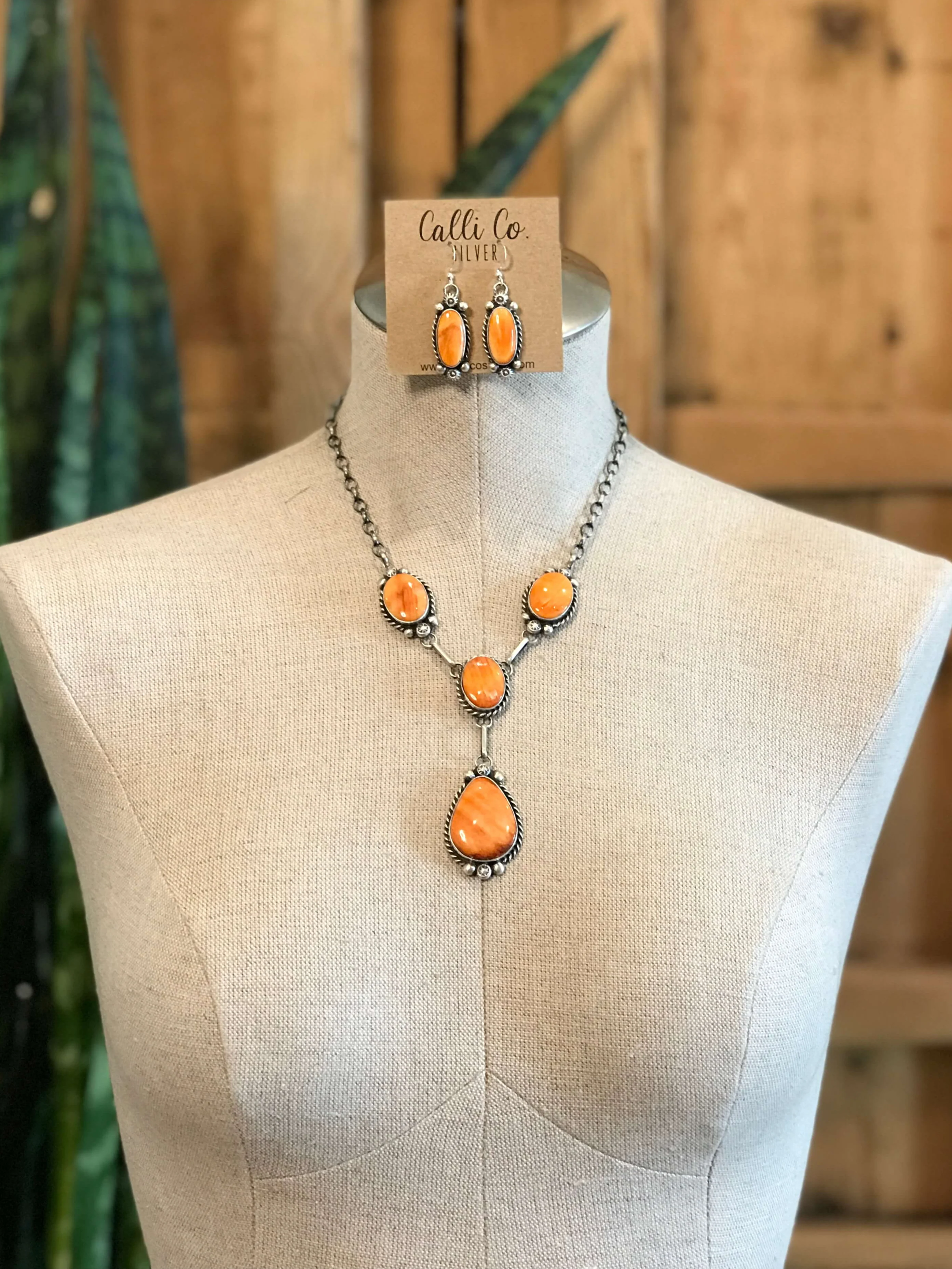 The Clermont Lariat Necklace Set - Image 3