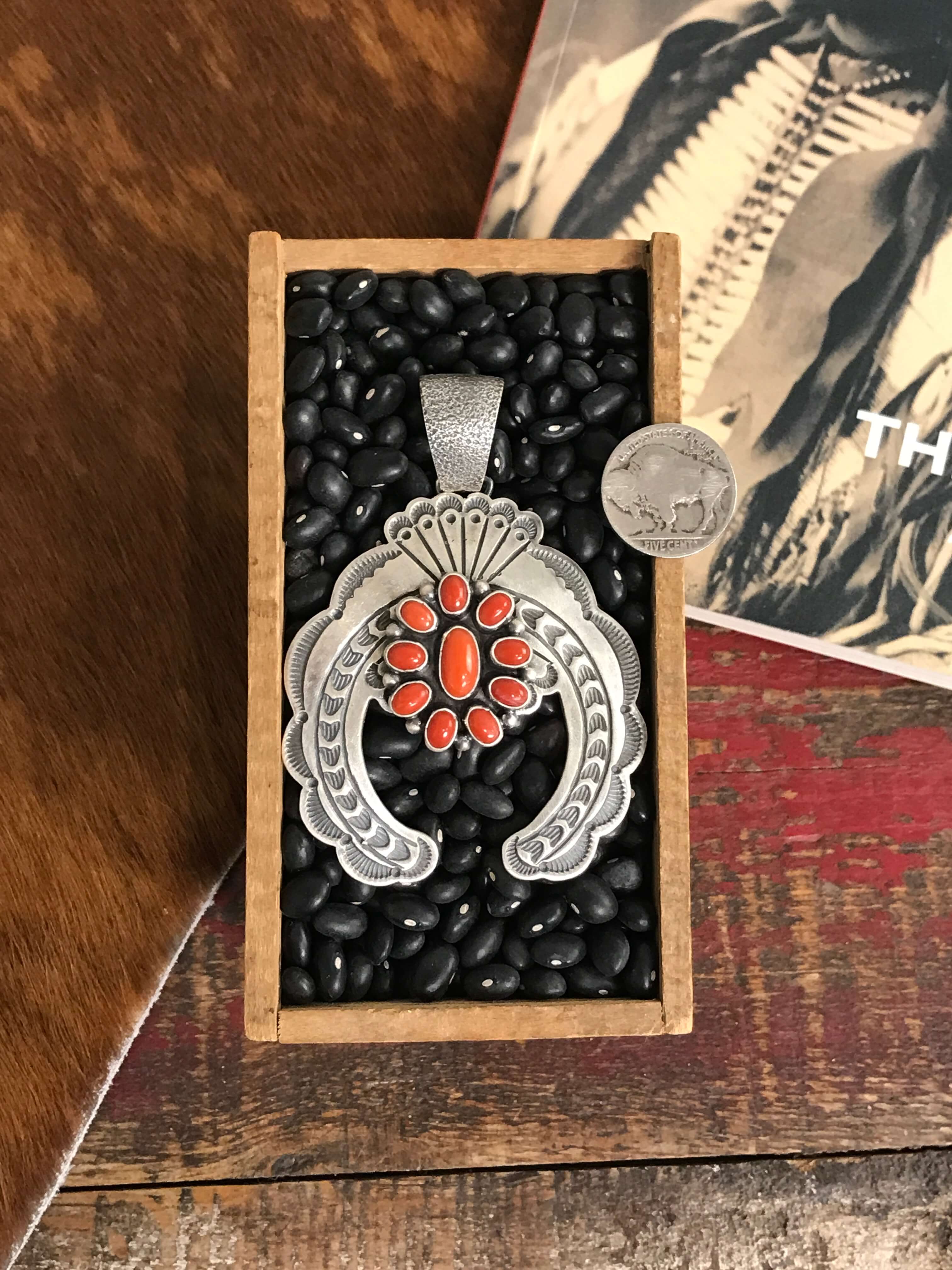 The Coral Naja Pendant - Image 4