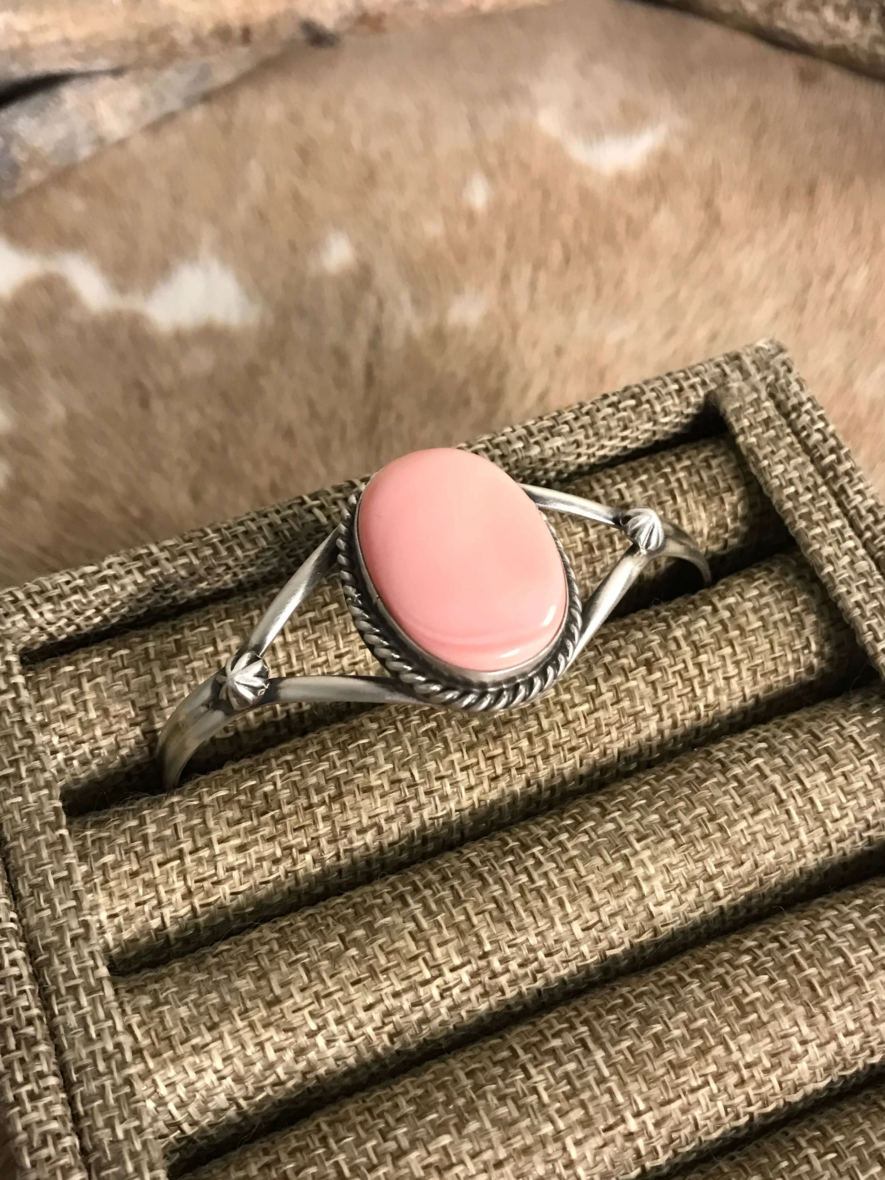 The Crest Pink Conch Cuff, 1
