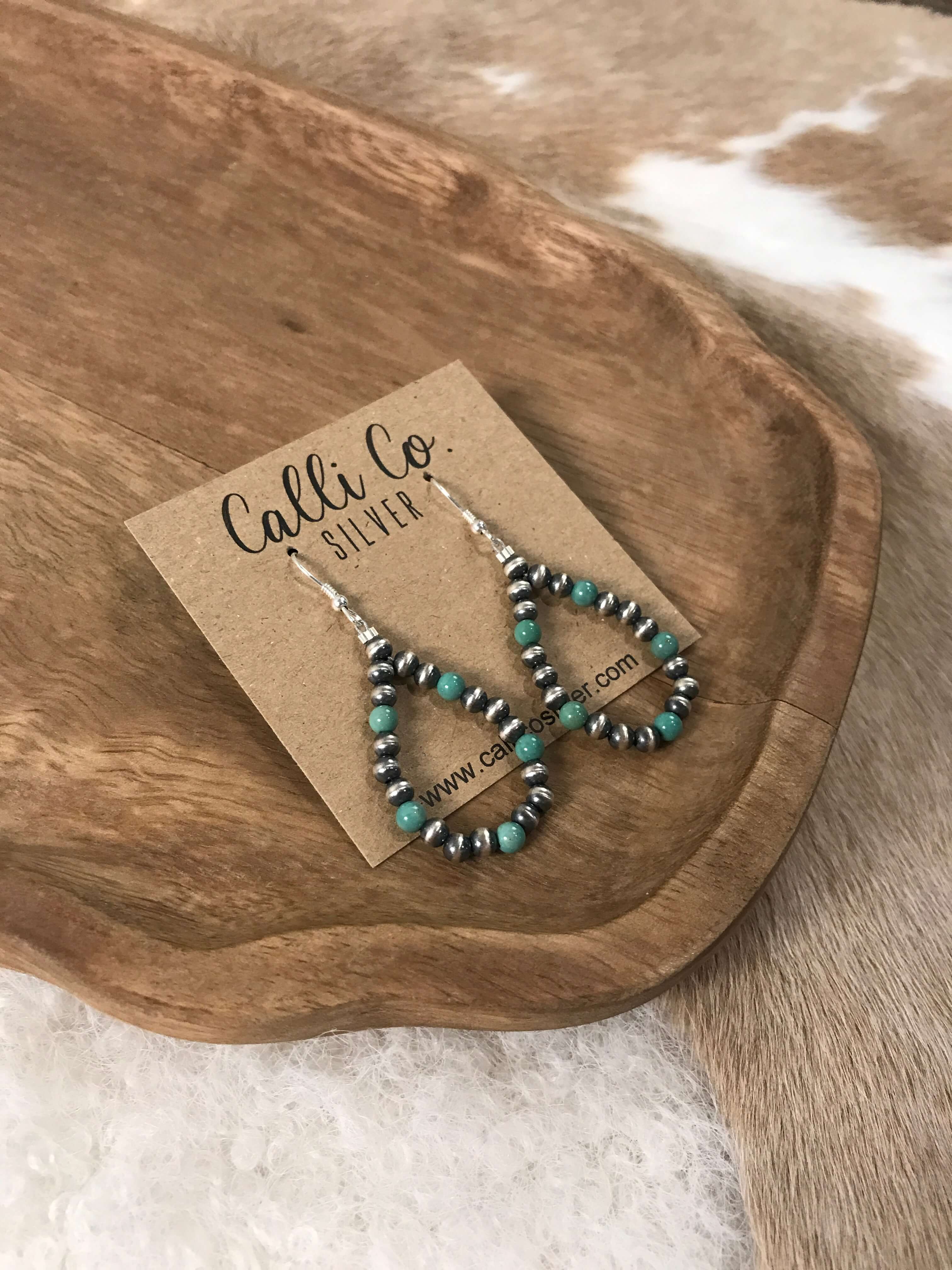 The Dallam Hoop Earrings in Green - Image 3