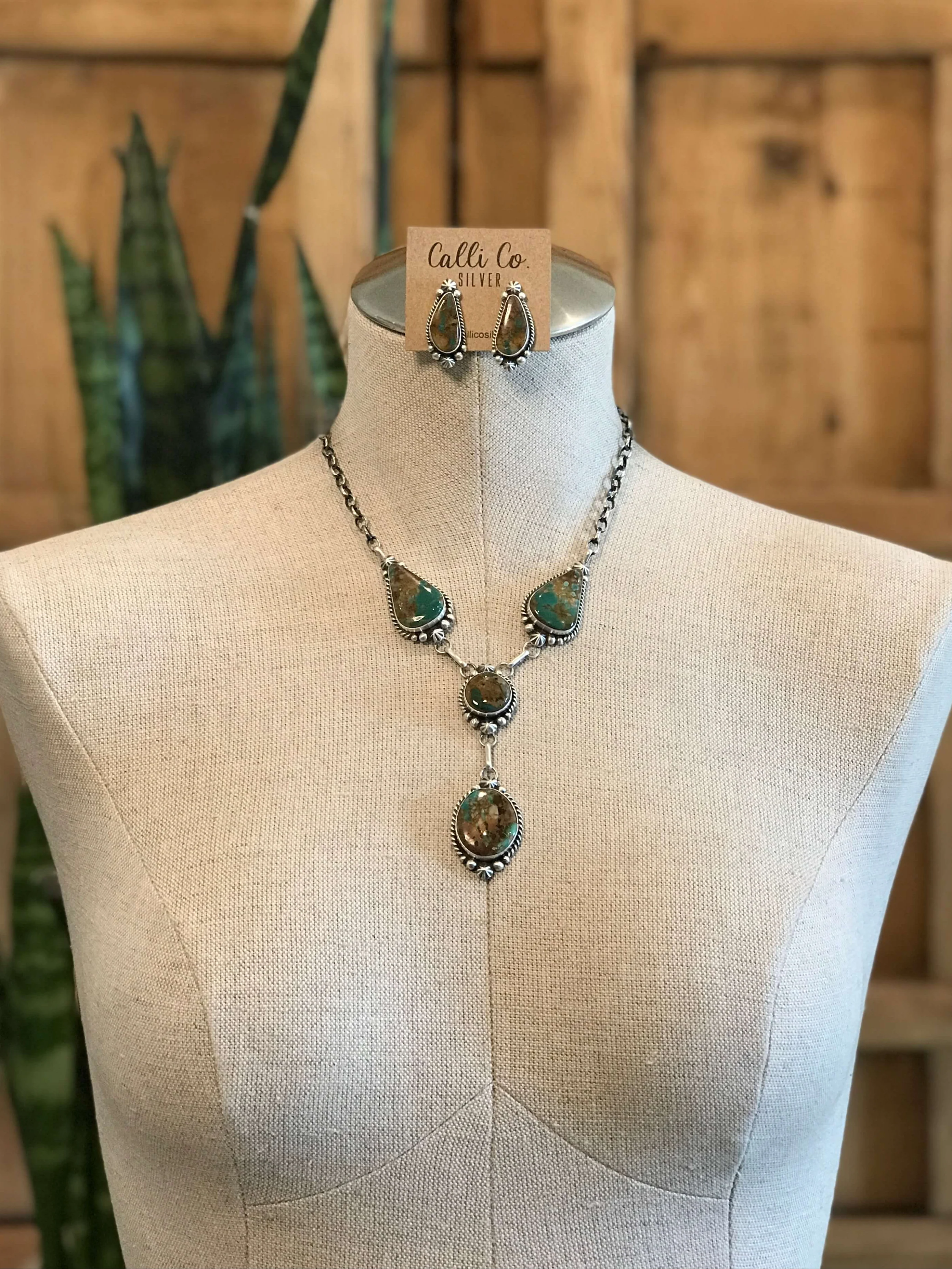 The Dolliver Lariat Necklace Set - Image 3