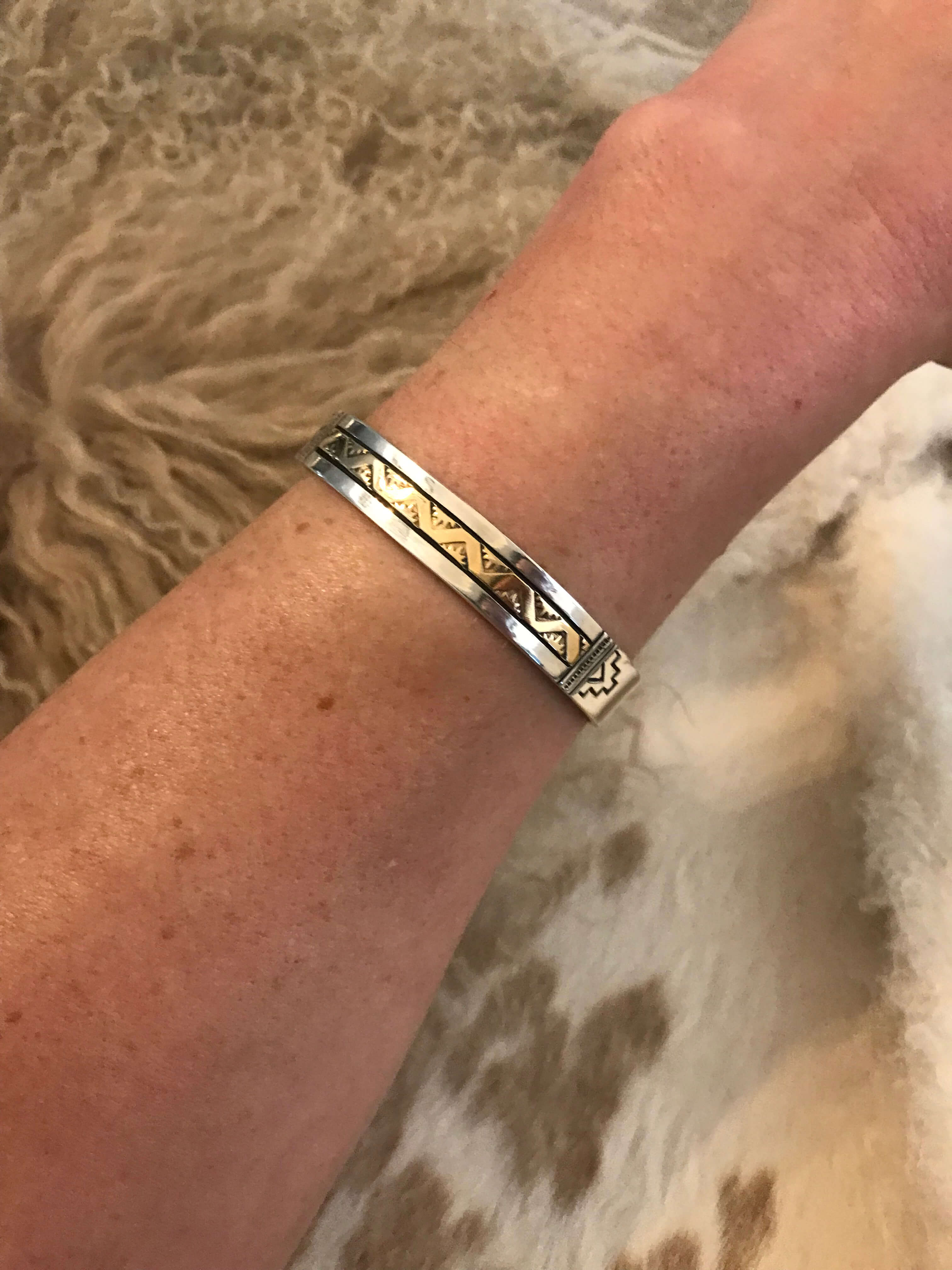 The Golden Cuff, 1 - Image 4