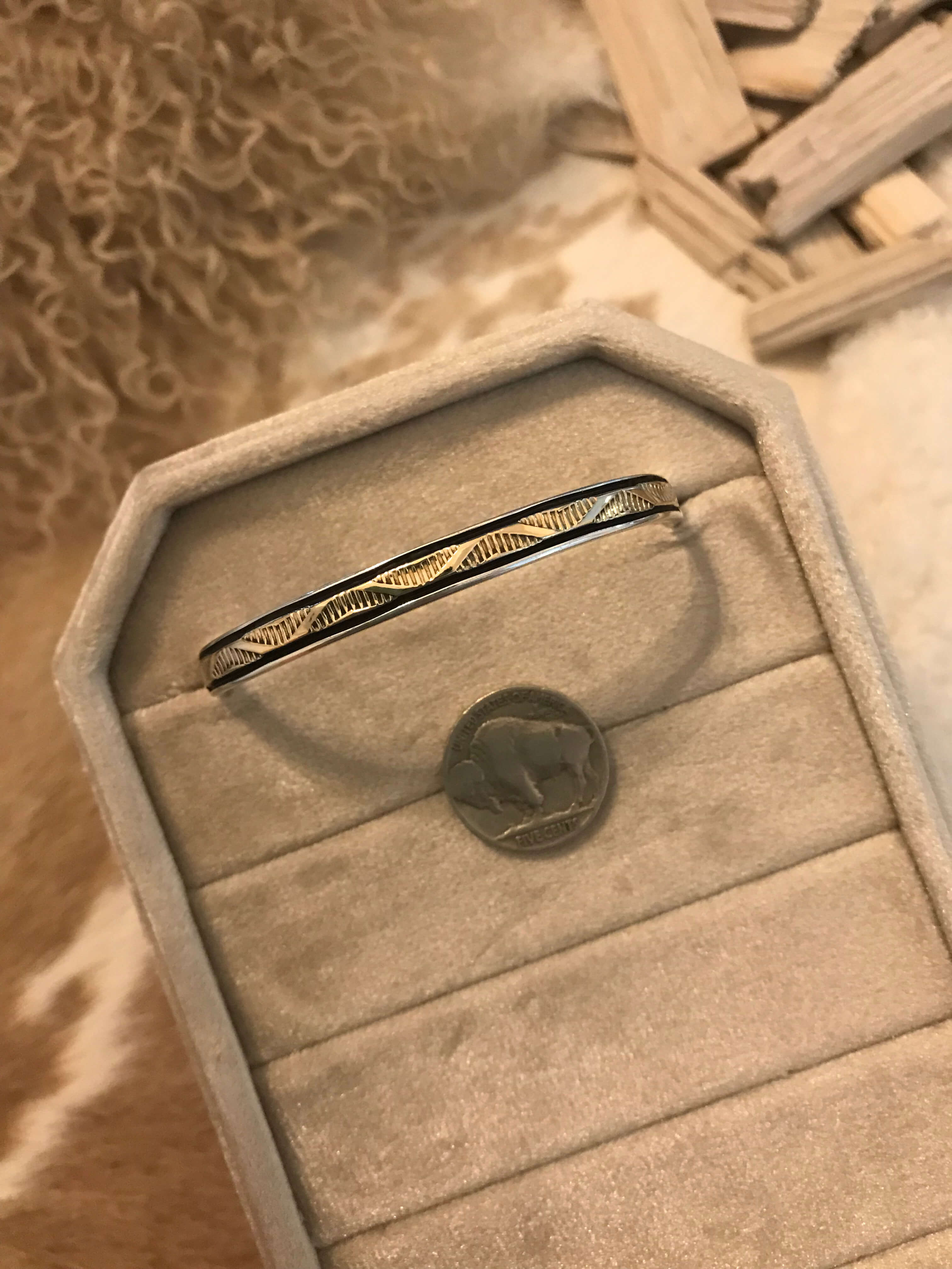 The Golden Cuff, 6 - Image 3