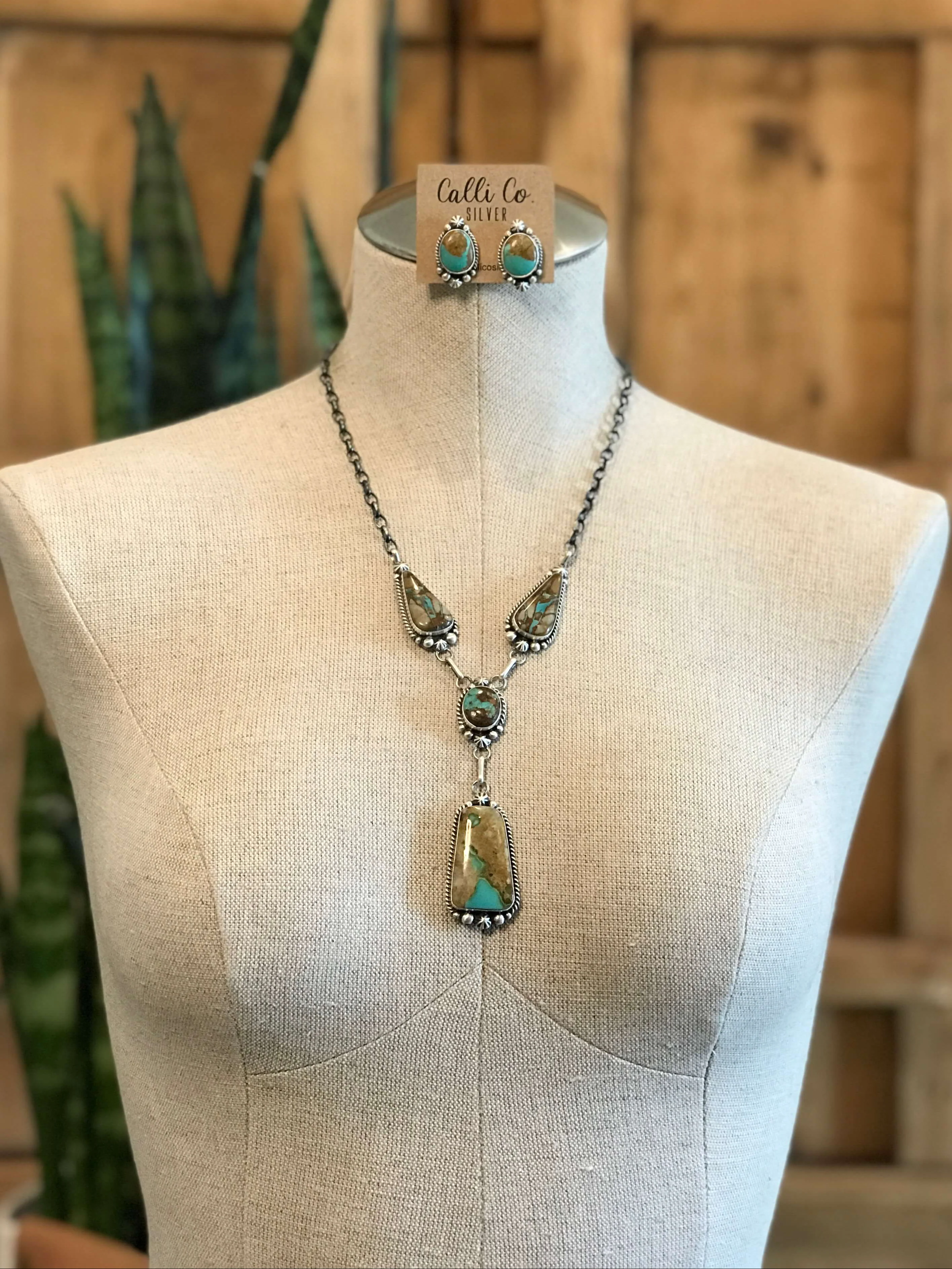 The Hillcrest Lariat Necklace Set - Image 2