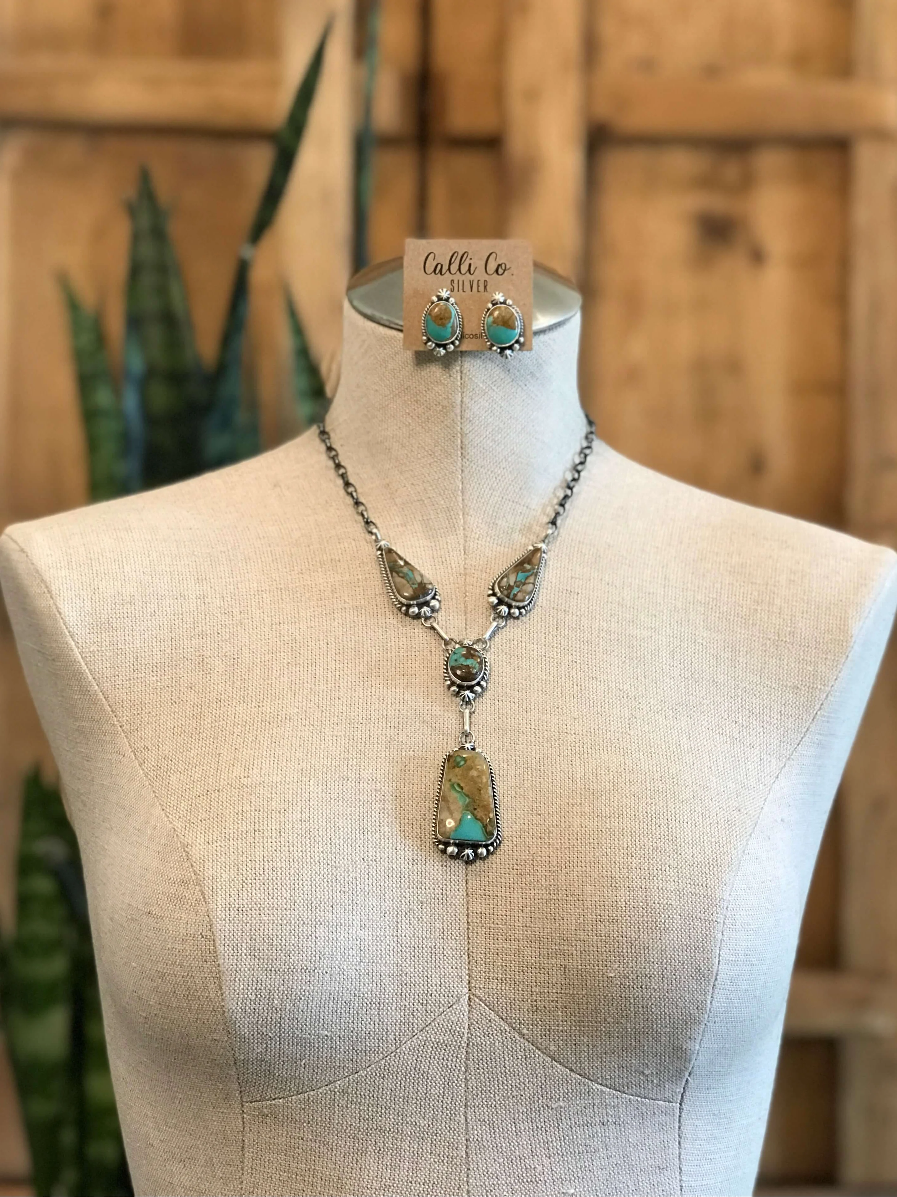 The Hillcrest Lariat Necklace Set - Image 3