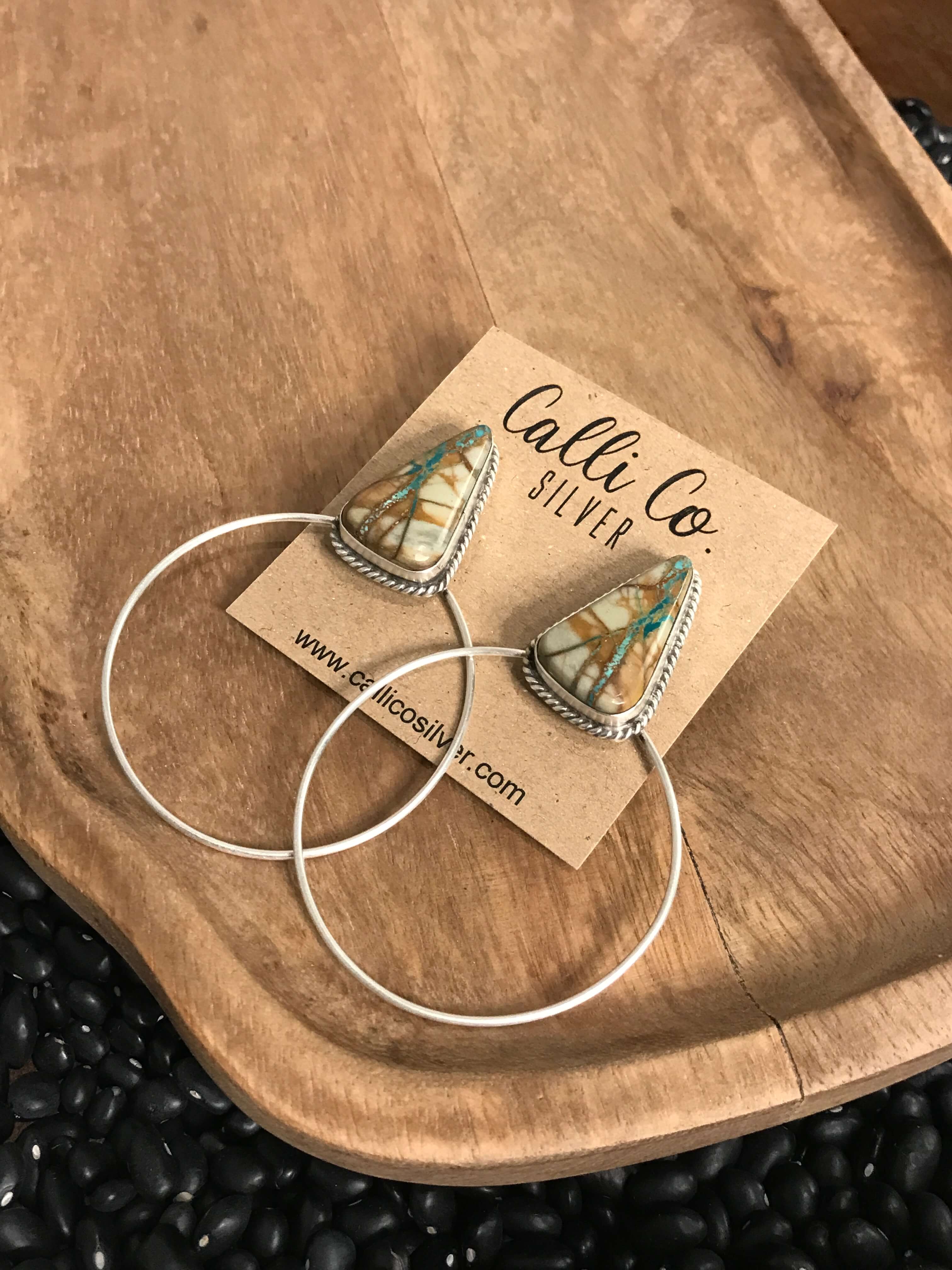 The Keystone Hoop Earrings, 21 - Image 3