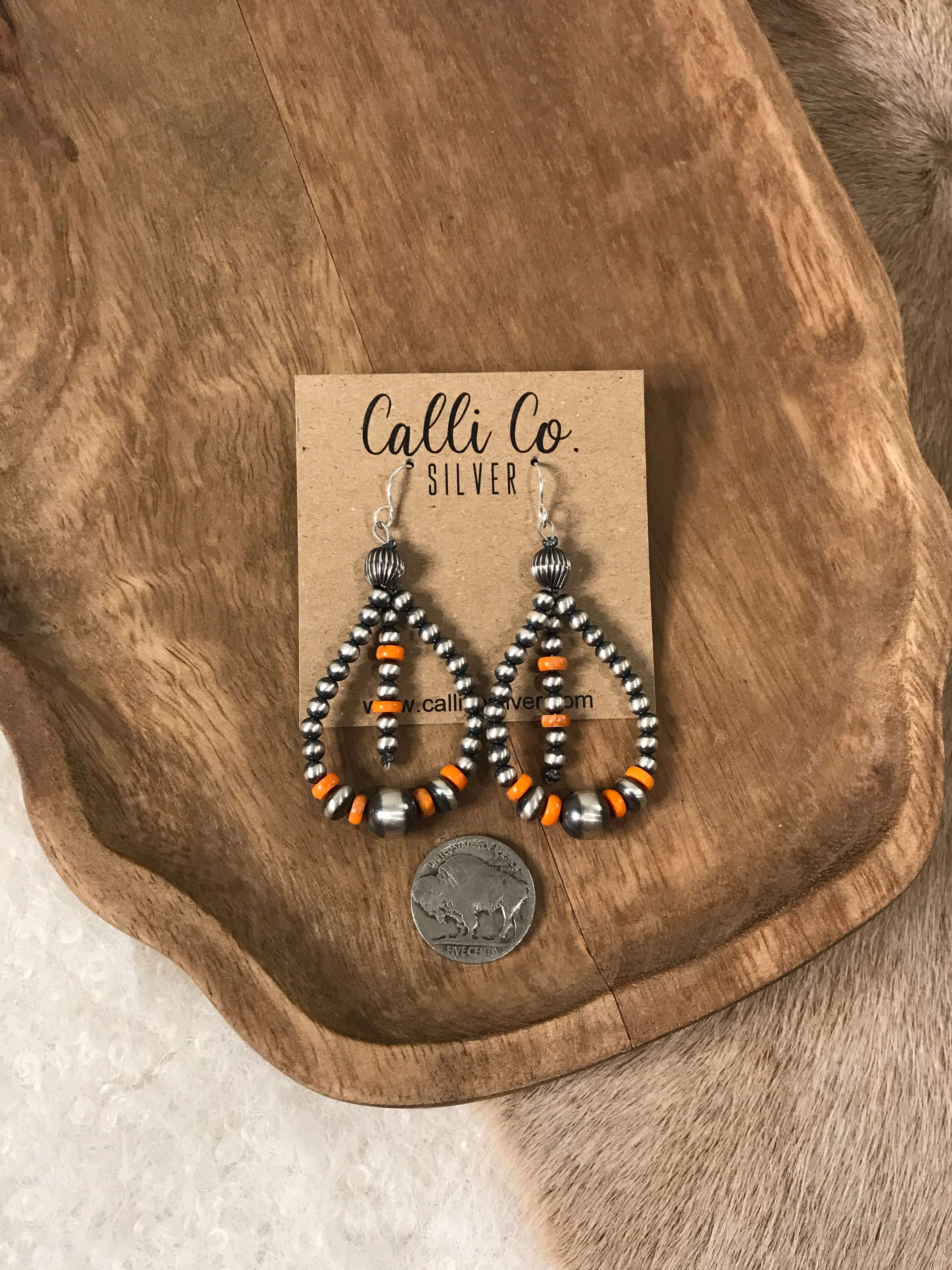 The Kinlee Hoop Earrings - Image 2