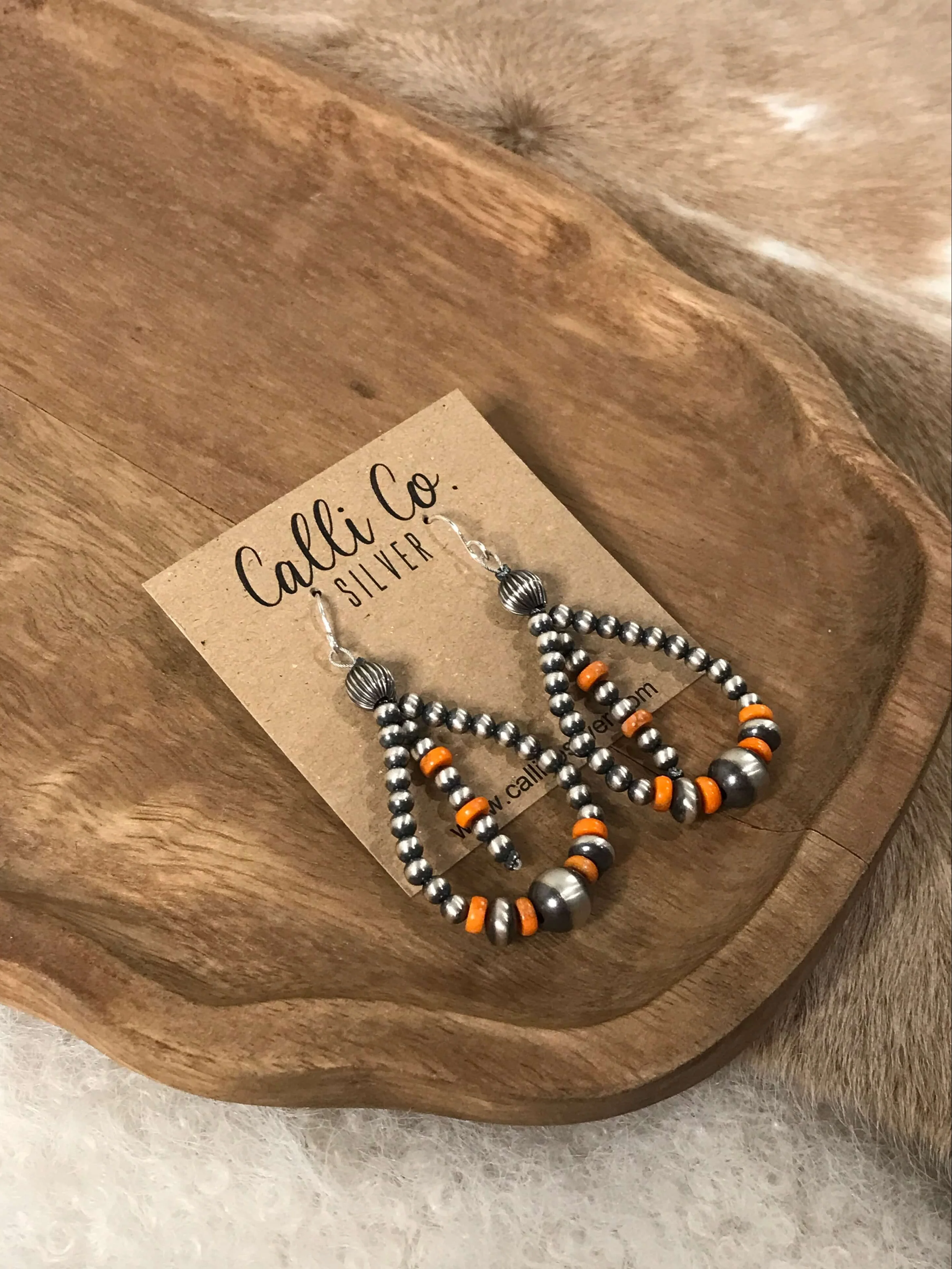 The Kinlee Hoop Earrings - Image 3