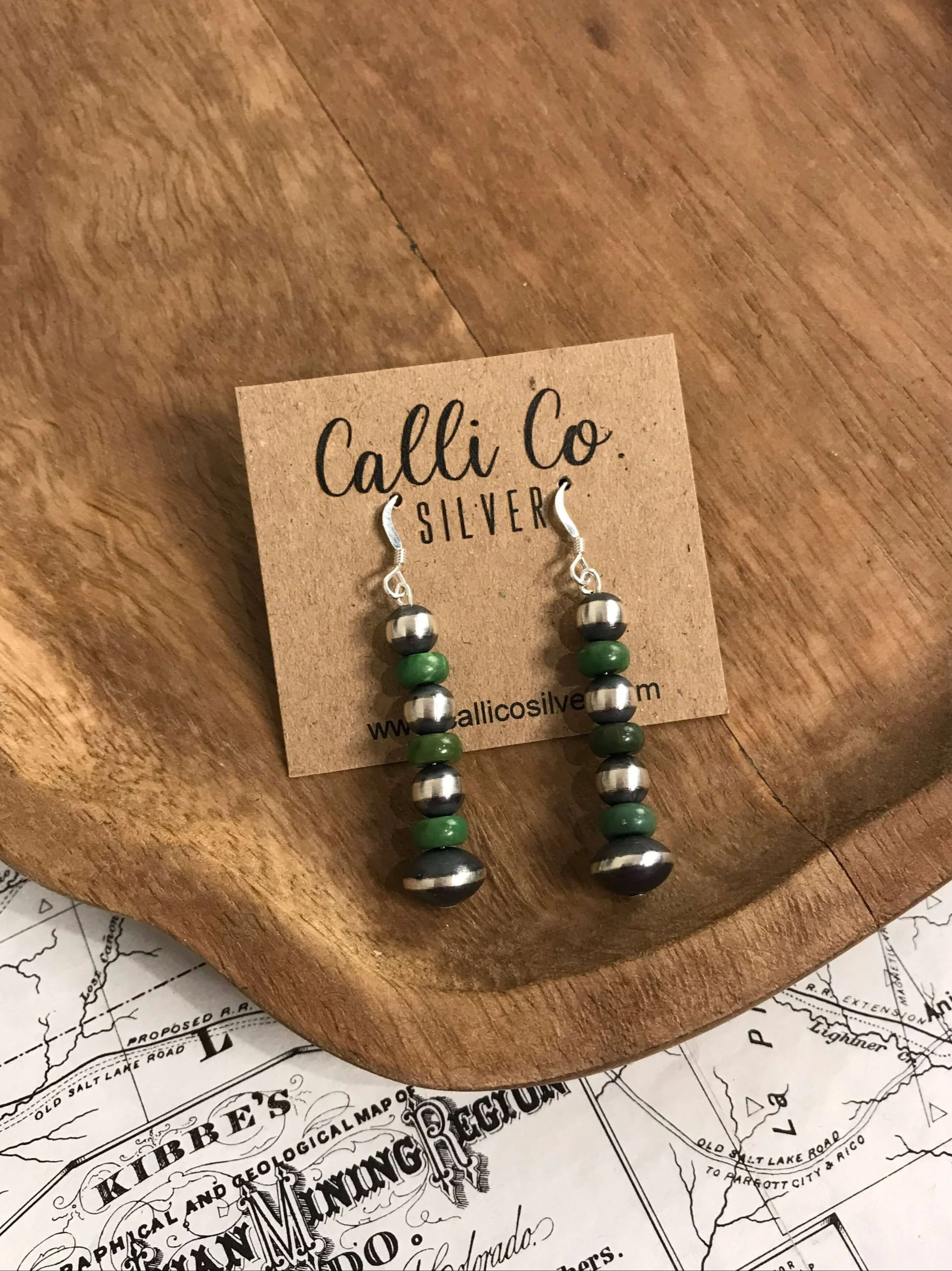 The Kipawa Earrings in Green