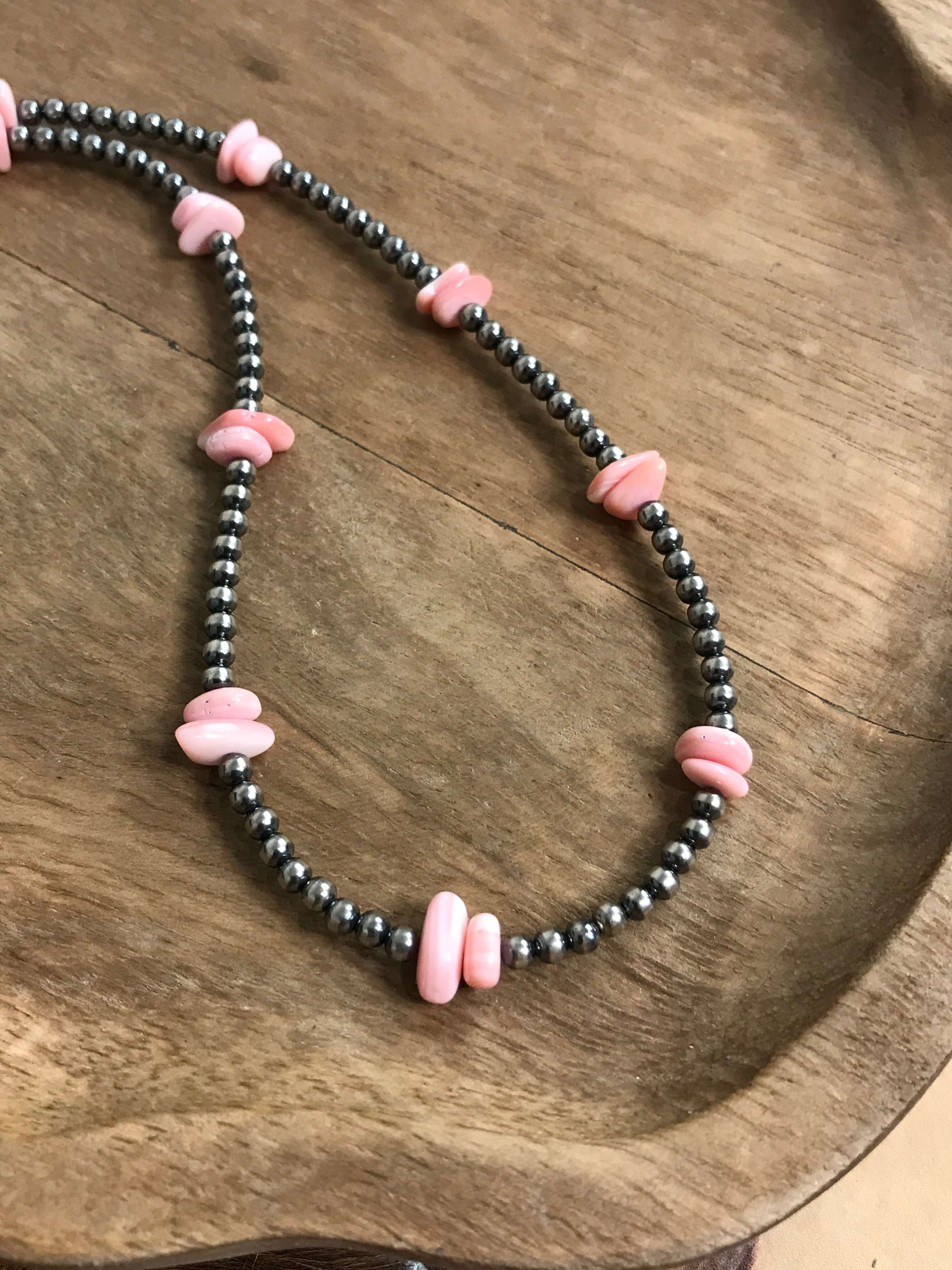 The Maizey Pink Conch Necklace, 18" - Image 4