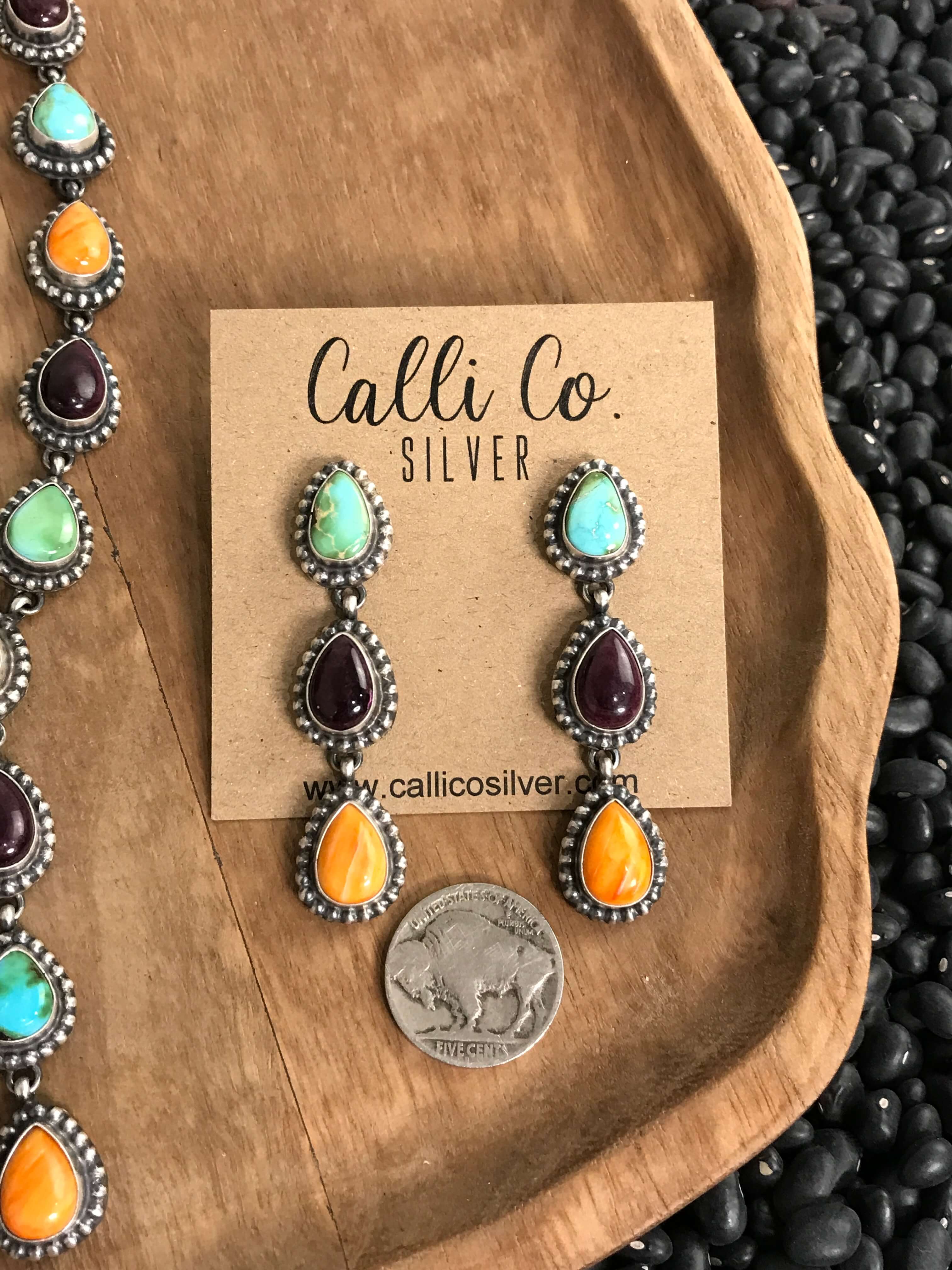 The Monowi Lariat Necklace Set - Image 5