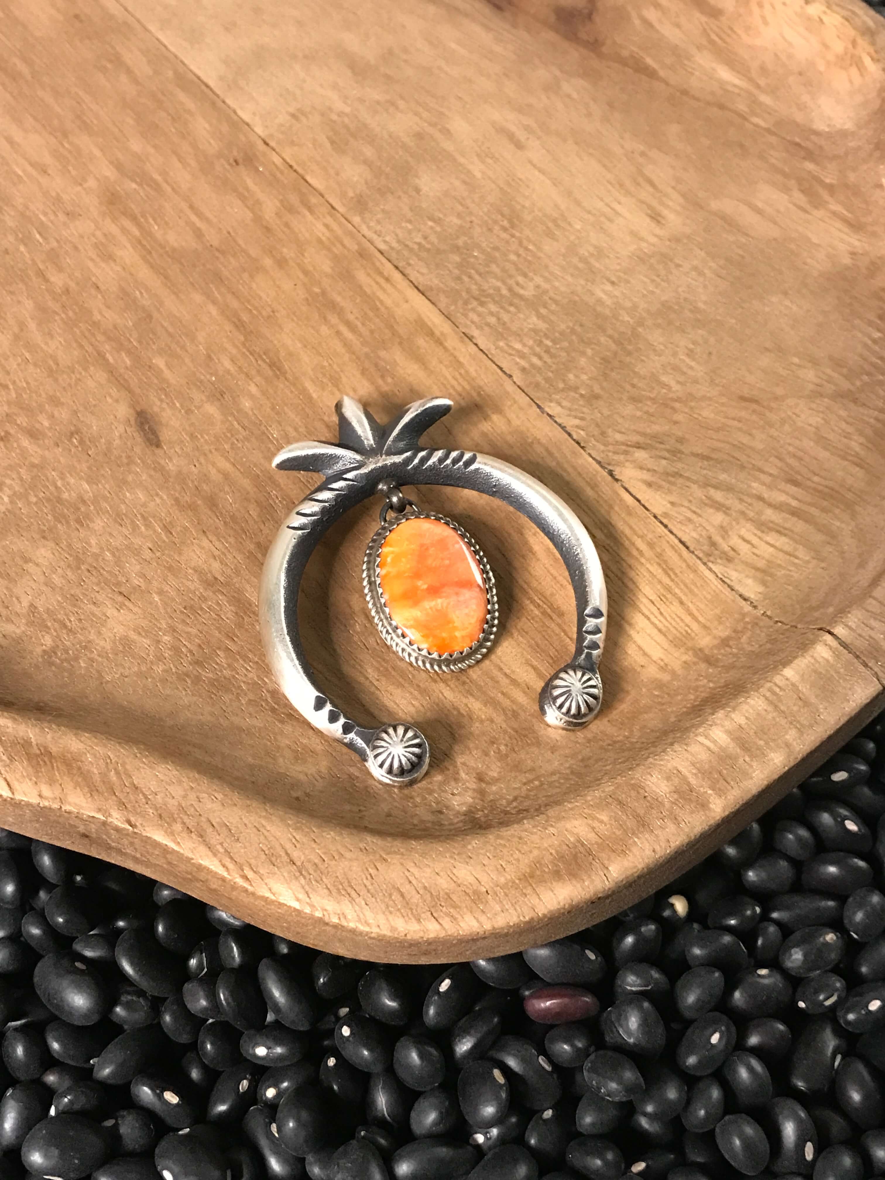 The Naja Pendant, 5