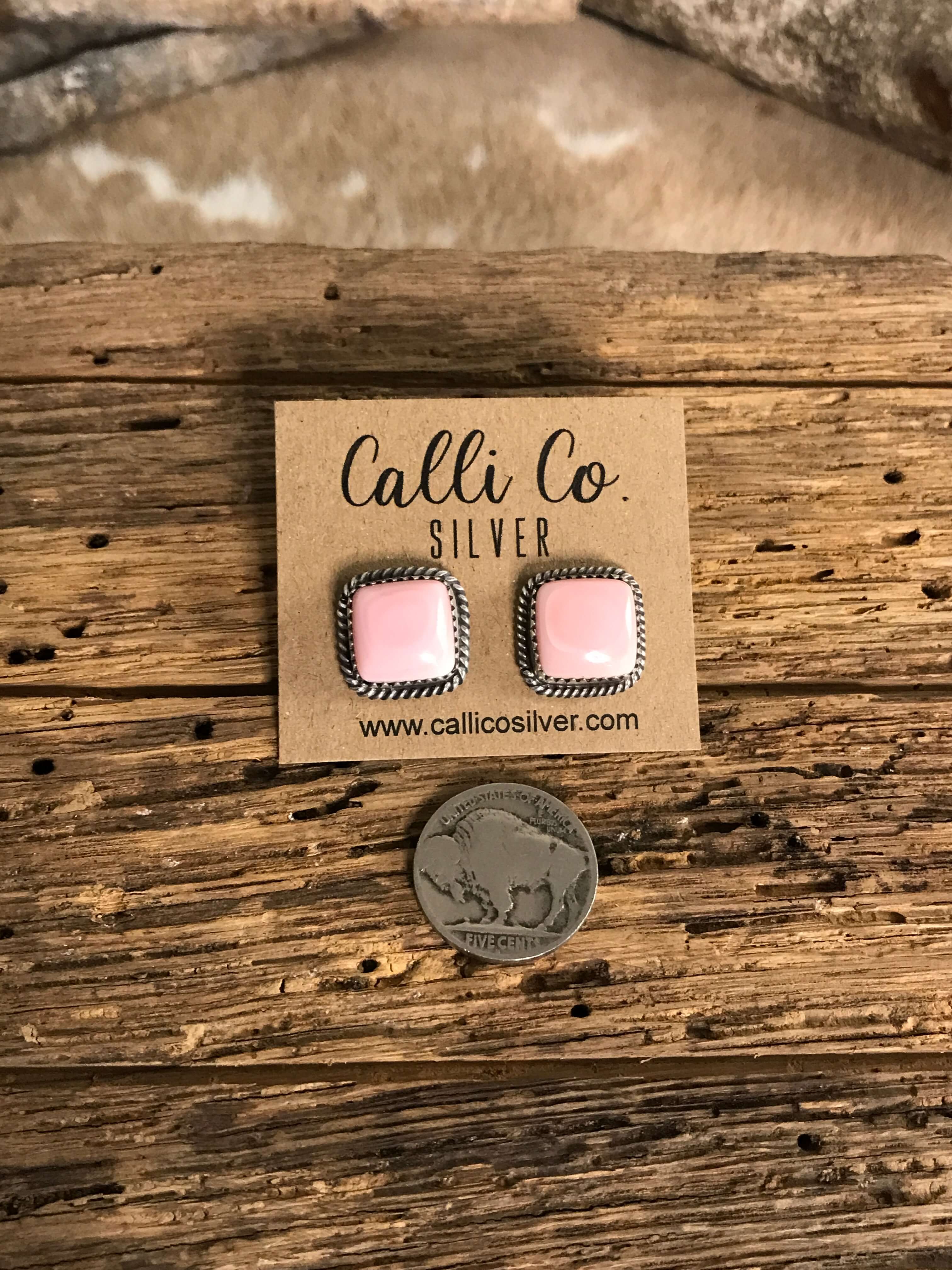 The Pink Conch Studs, 3 - Image 2