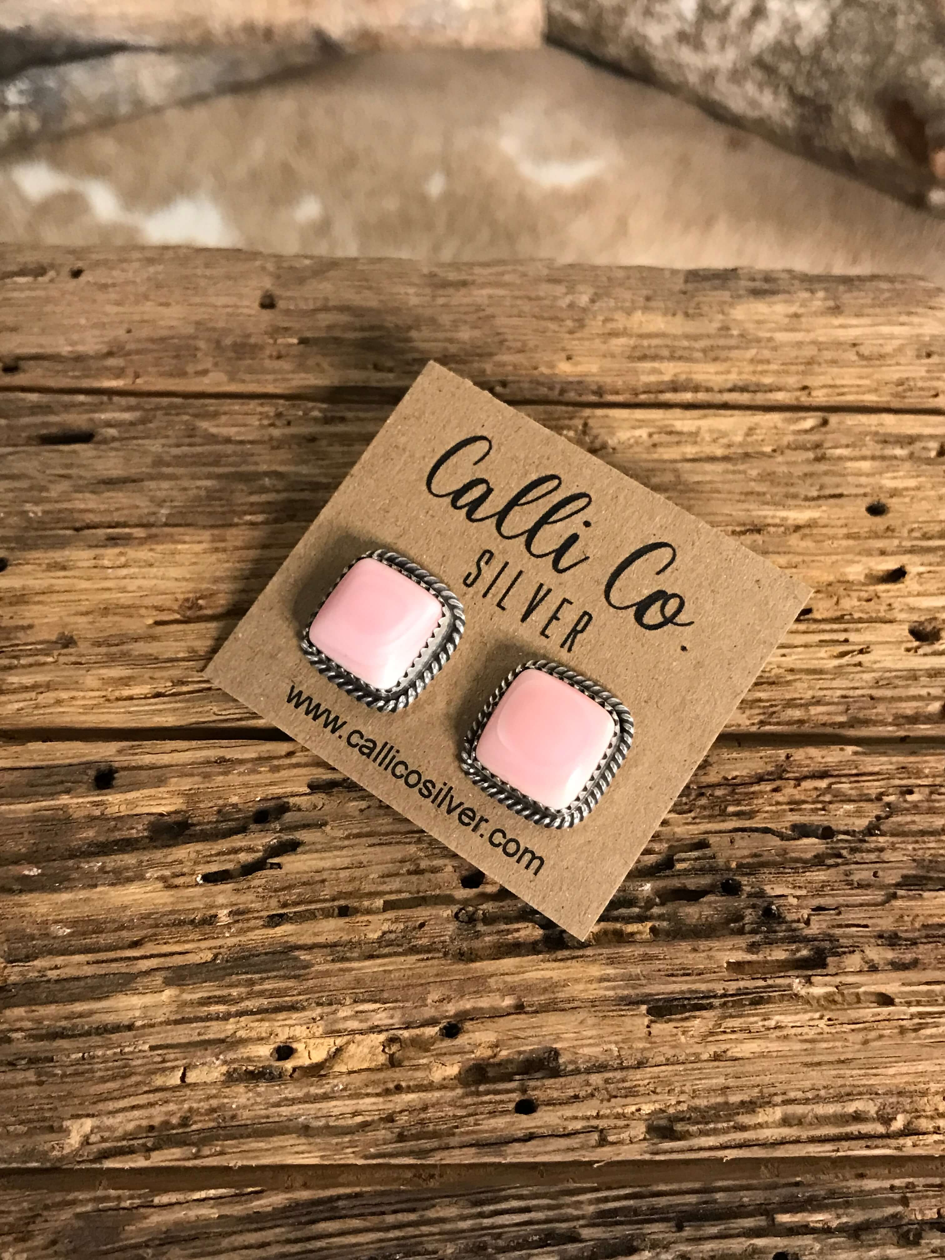 The Pink Conch Studs, 3 - Image 3