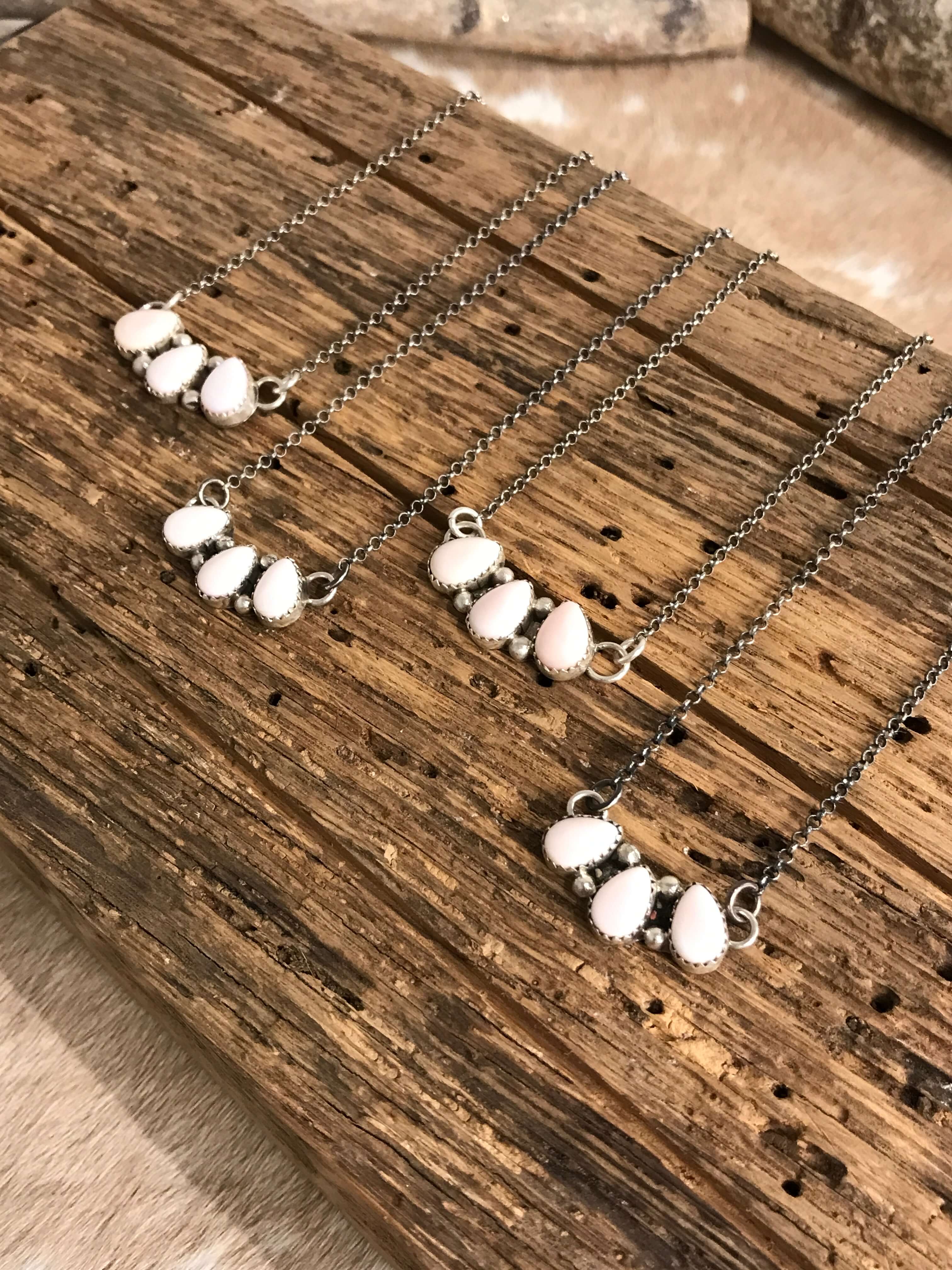 The Rexford Pink Conch 3 Stone Necklaces - Image 3