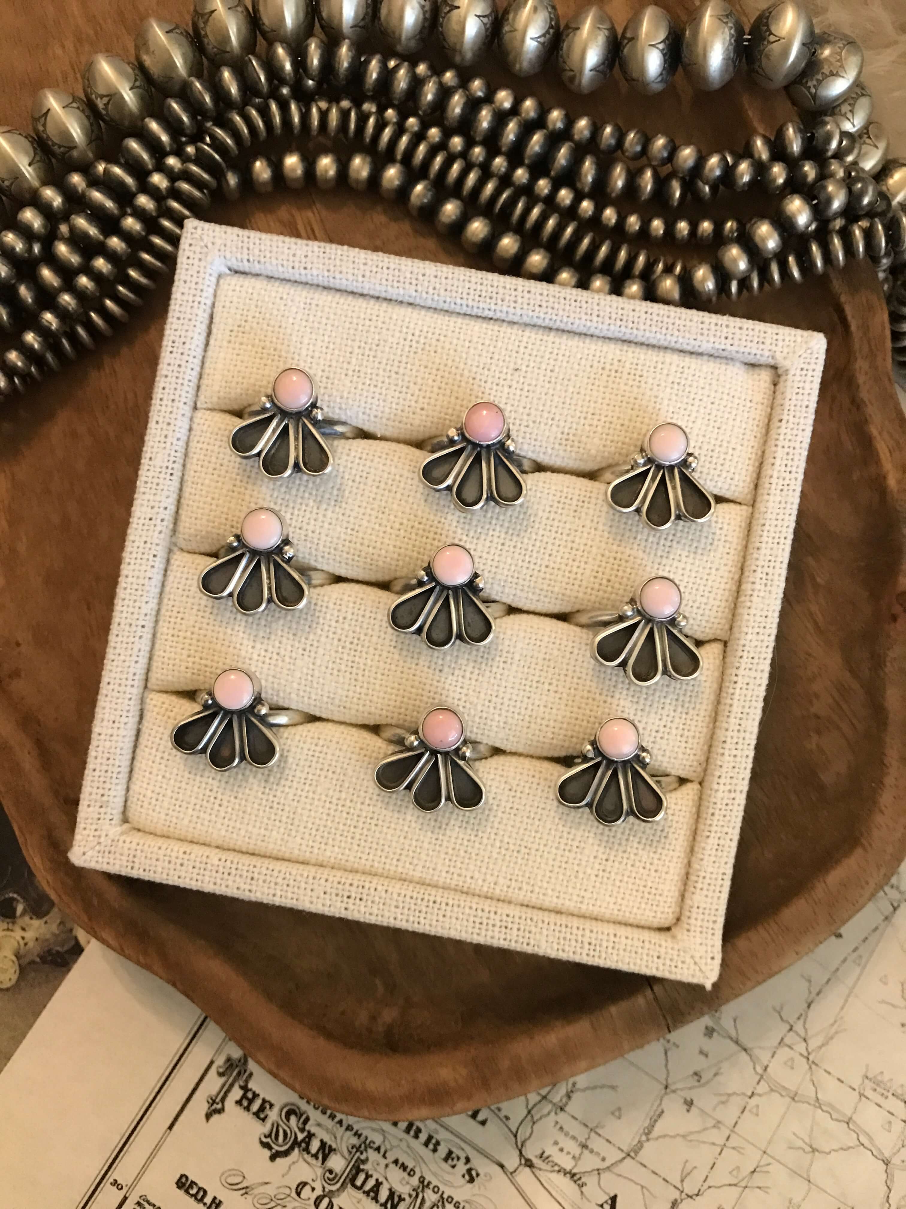 The Riviera Pink Conch Ring, Adjustable - Image 3