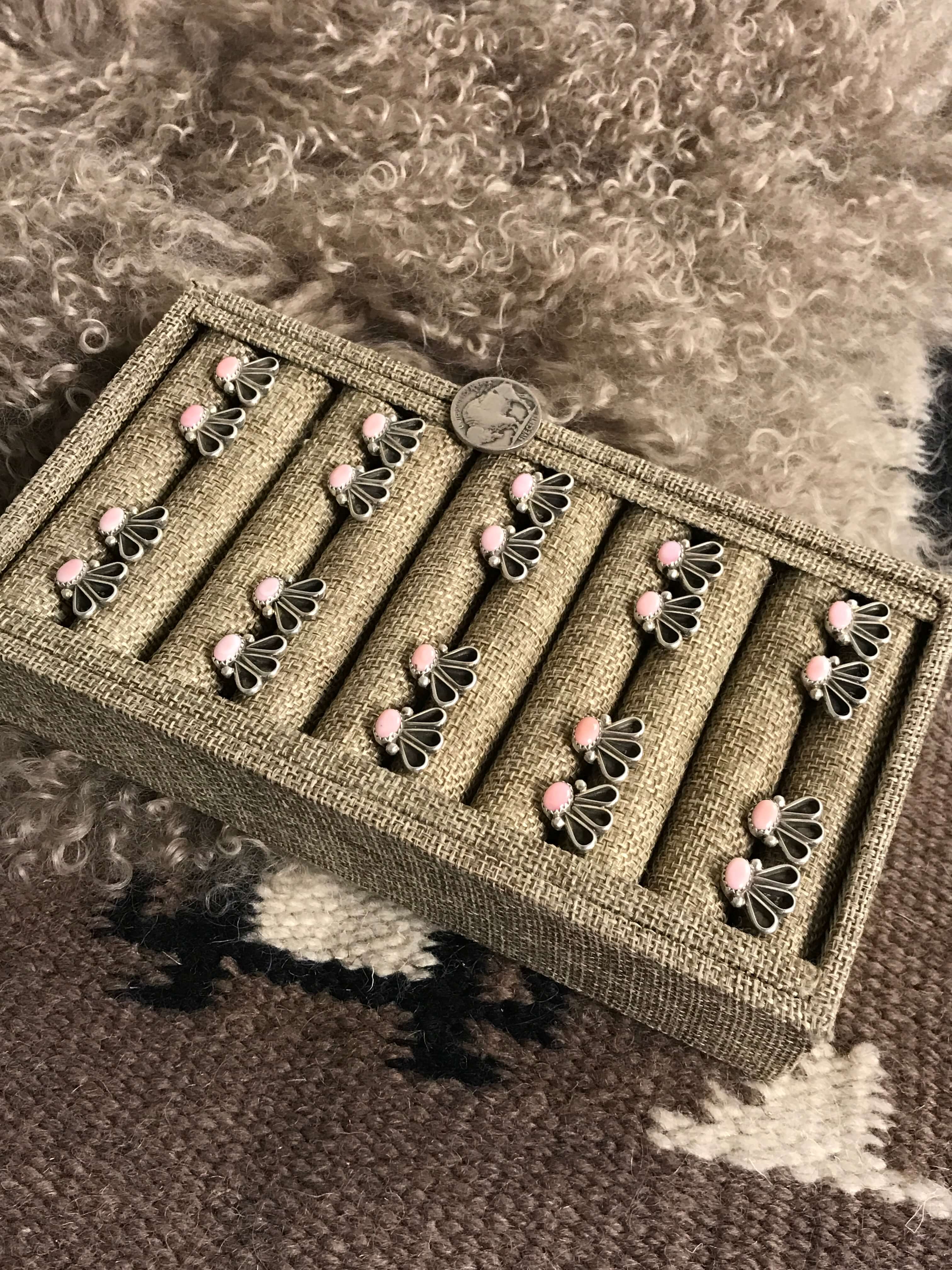 The Mira Pink Conch Earrings - Image 3
