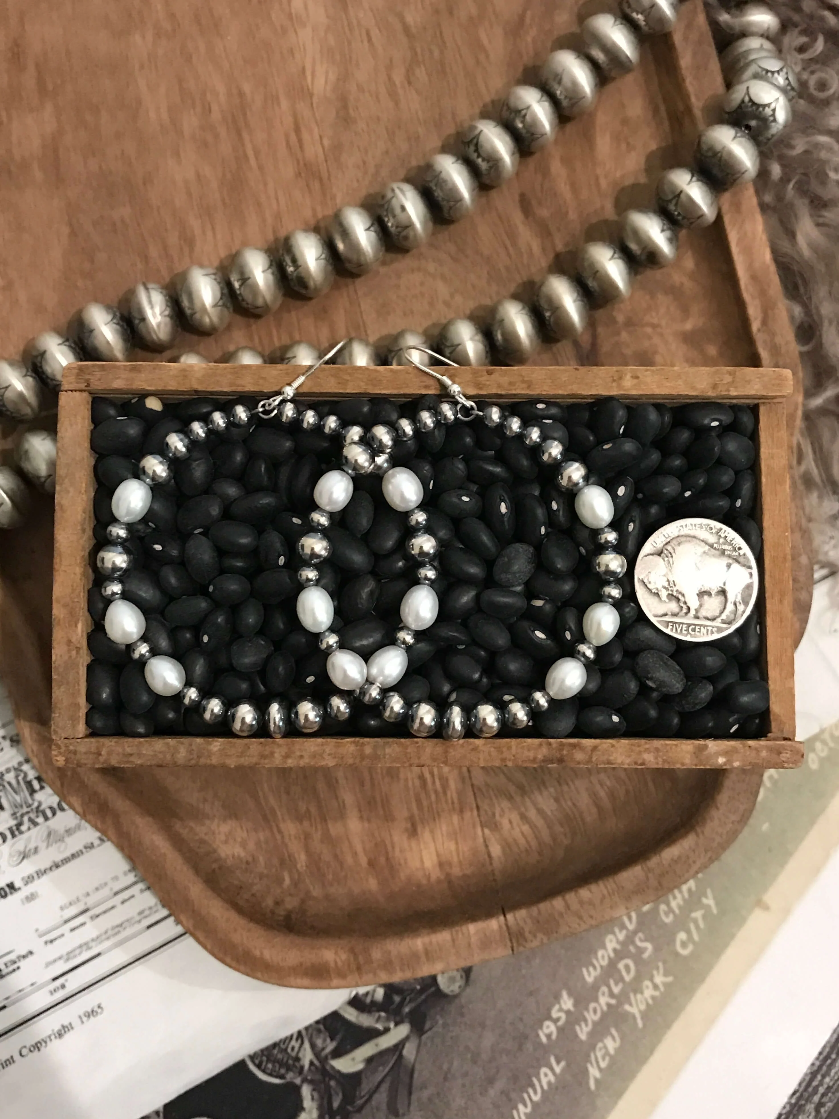 The Sand Harbor Laguna Hoop Earrings - Image 3