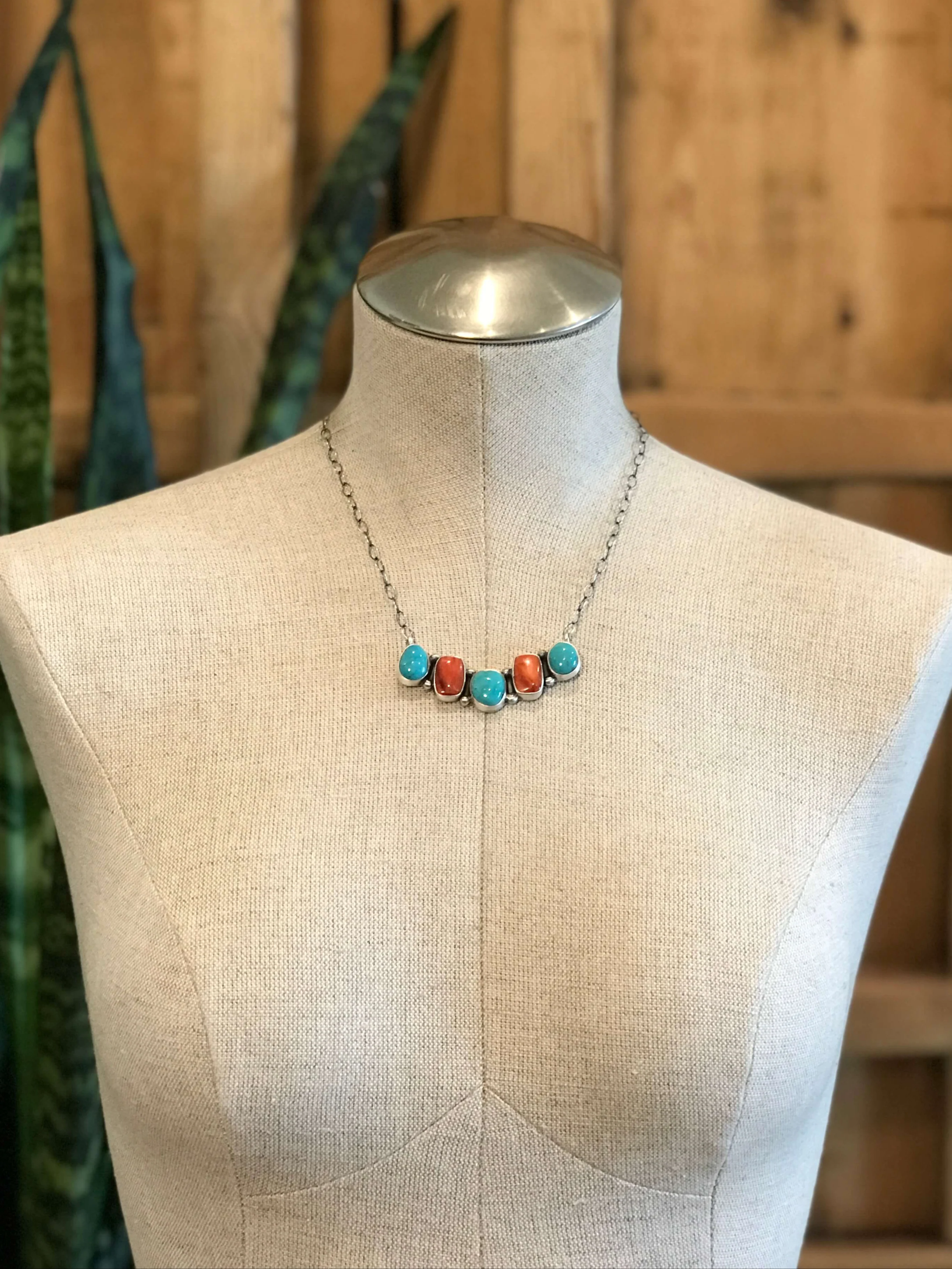 The Shale Turquoise and Spiny Necklace - Image 3