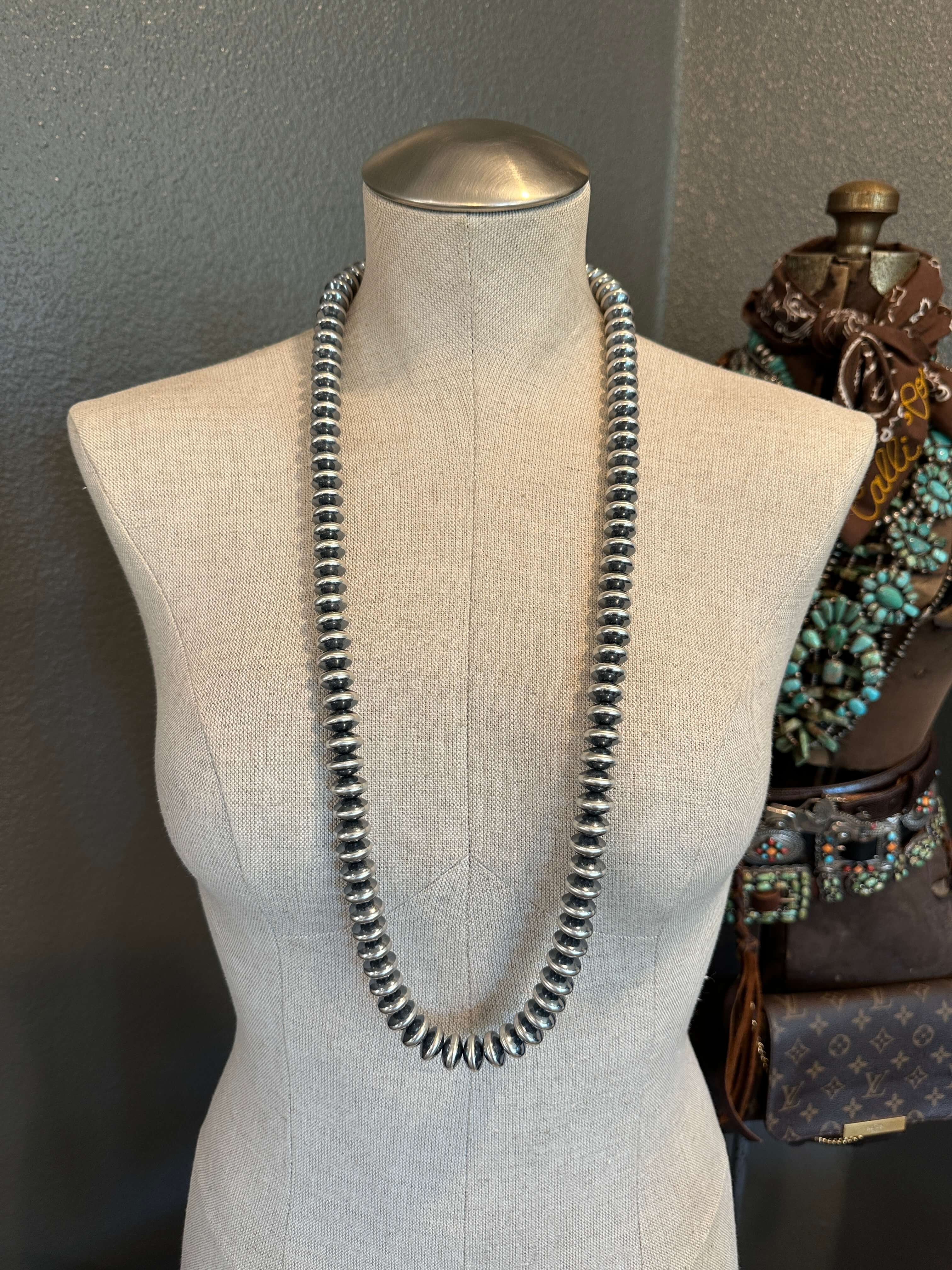The Tarrant 14mm Saucer Pearl Necklace - Image 9
