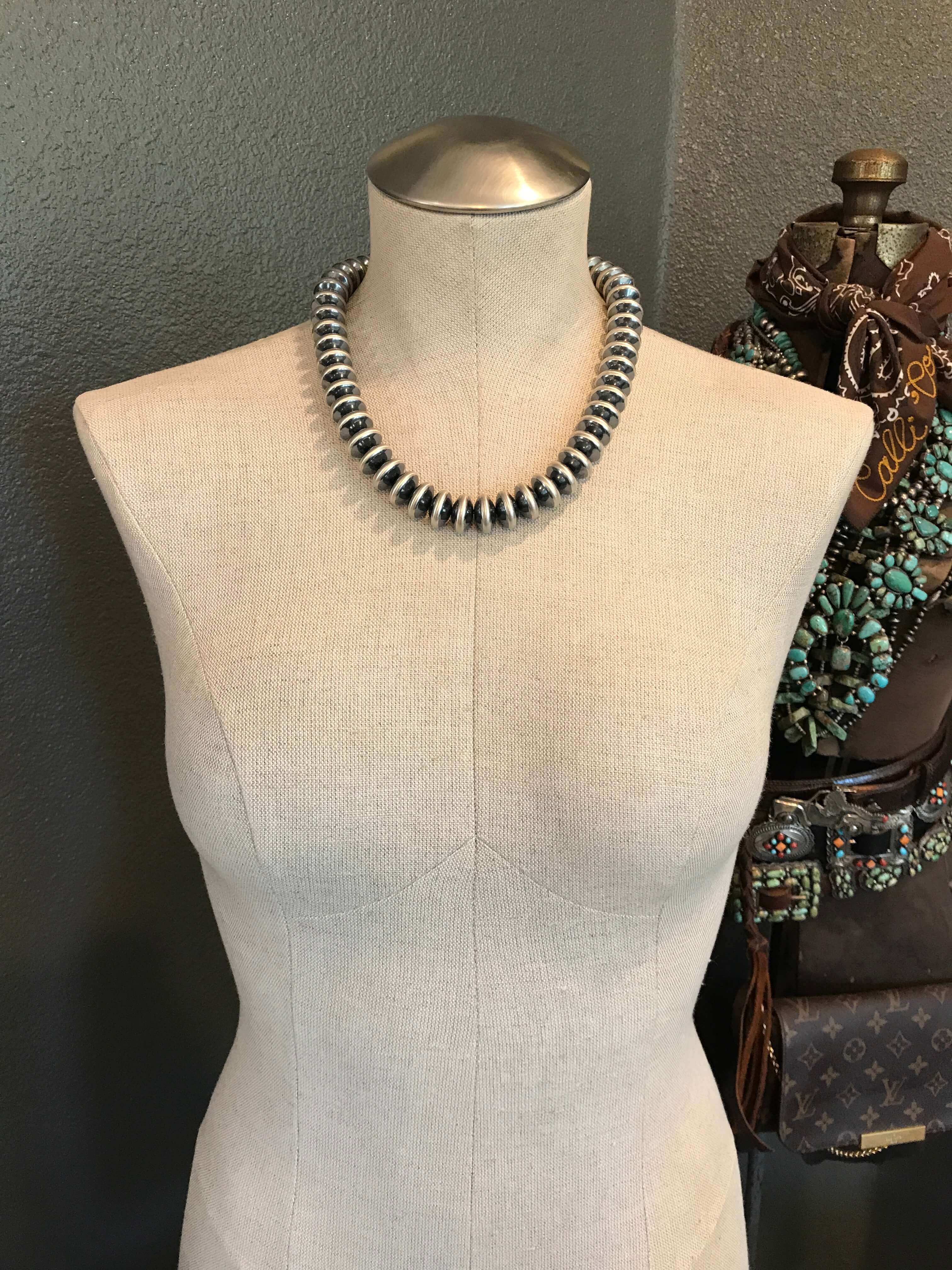 The Texas 16mm Saucer Pearl Necklace - Image 5