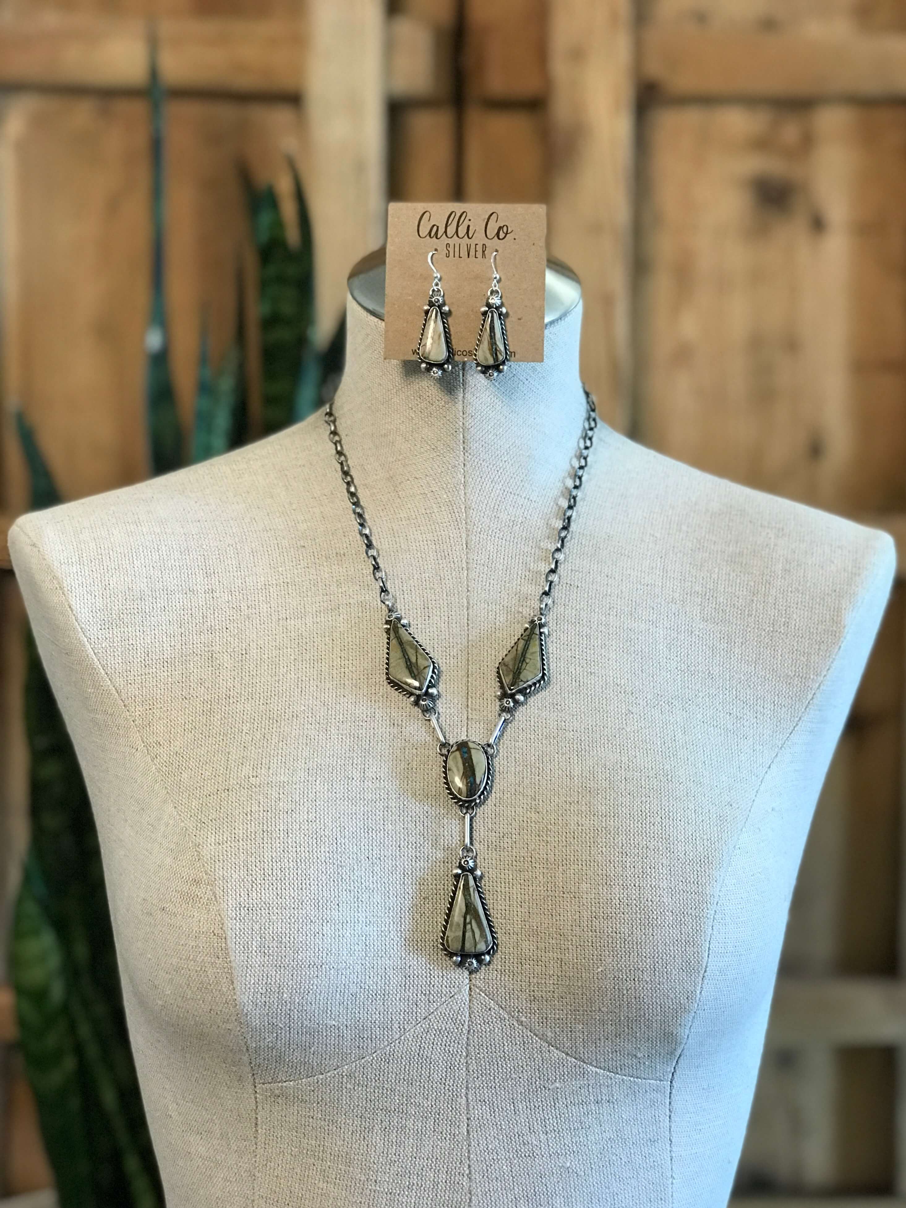 The Tupack Lariat Necklace Set - Image 2