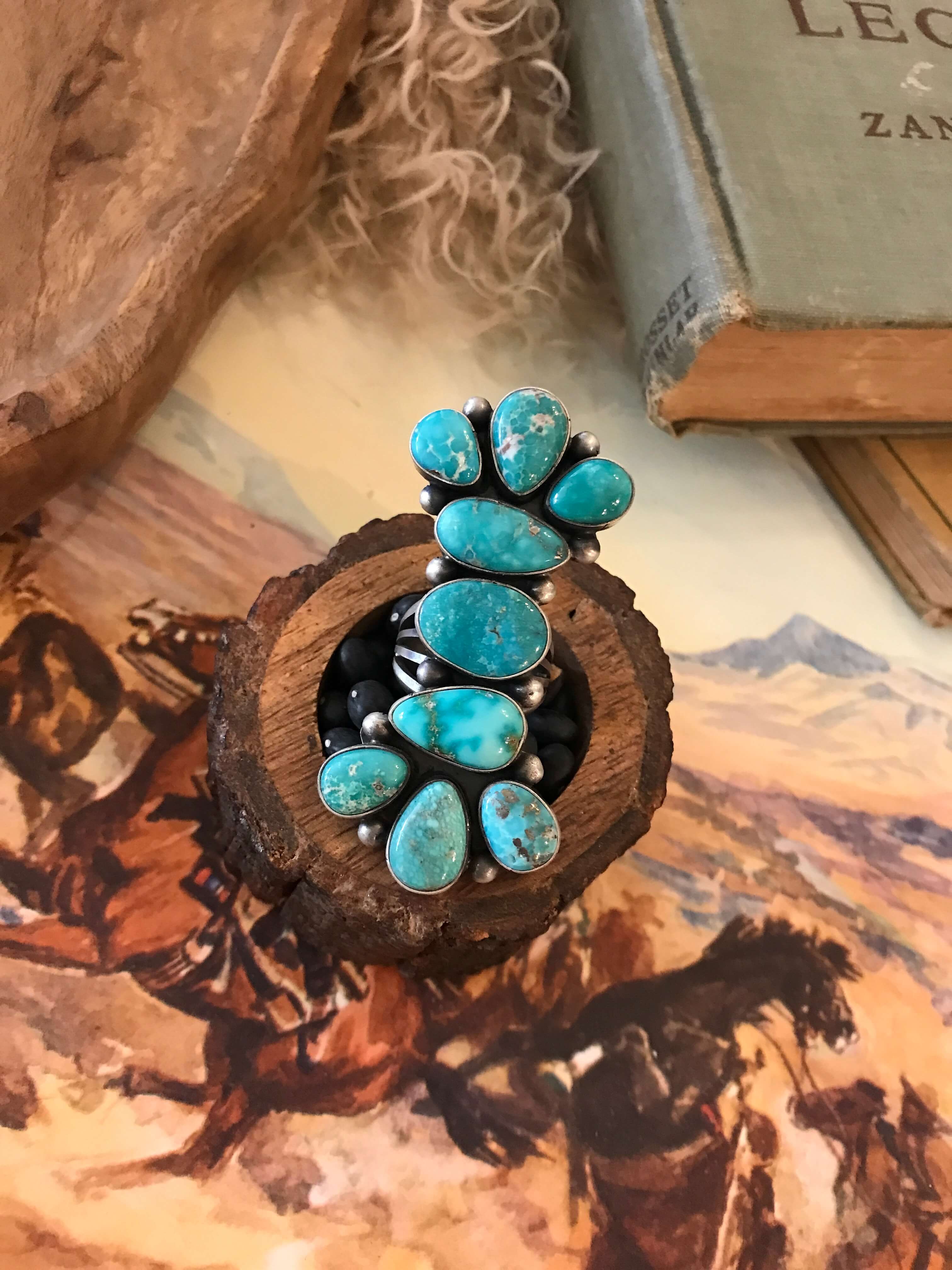 The White Water Bowtie Ring, Sz 8.5 - Image 3