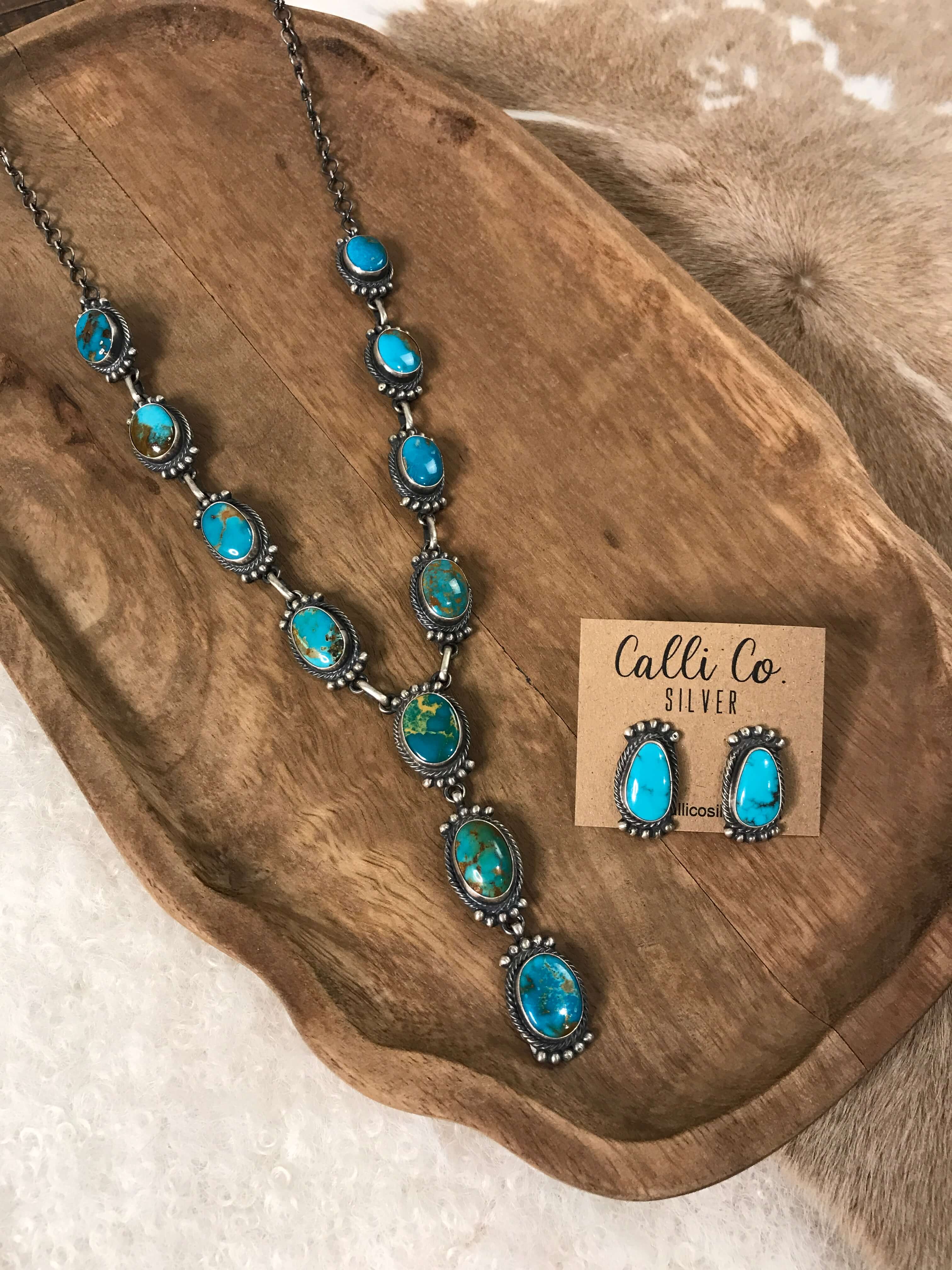 The Willett Lariat Necklace Set