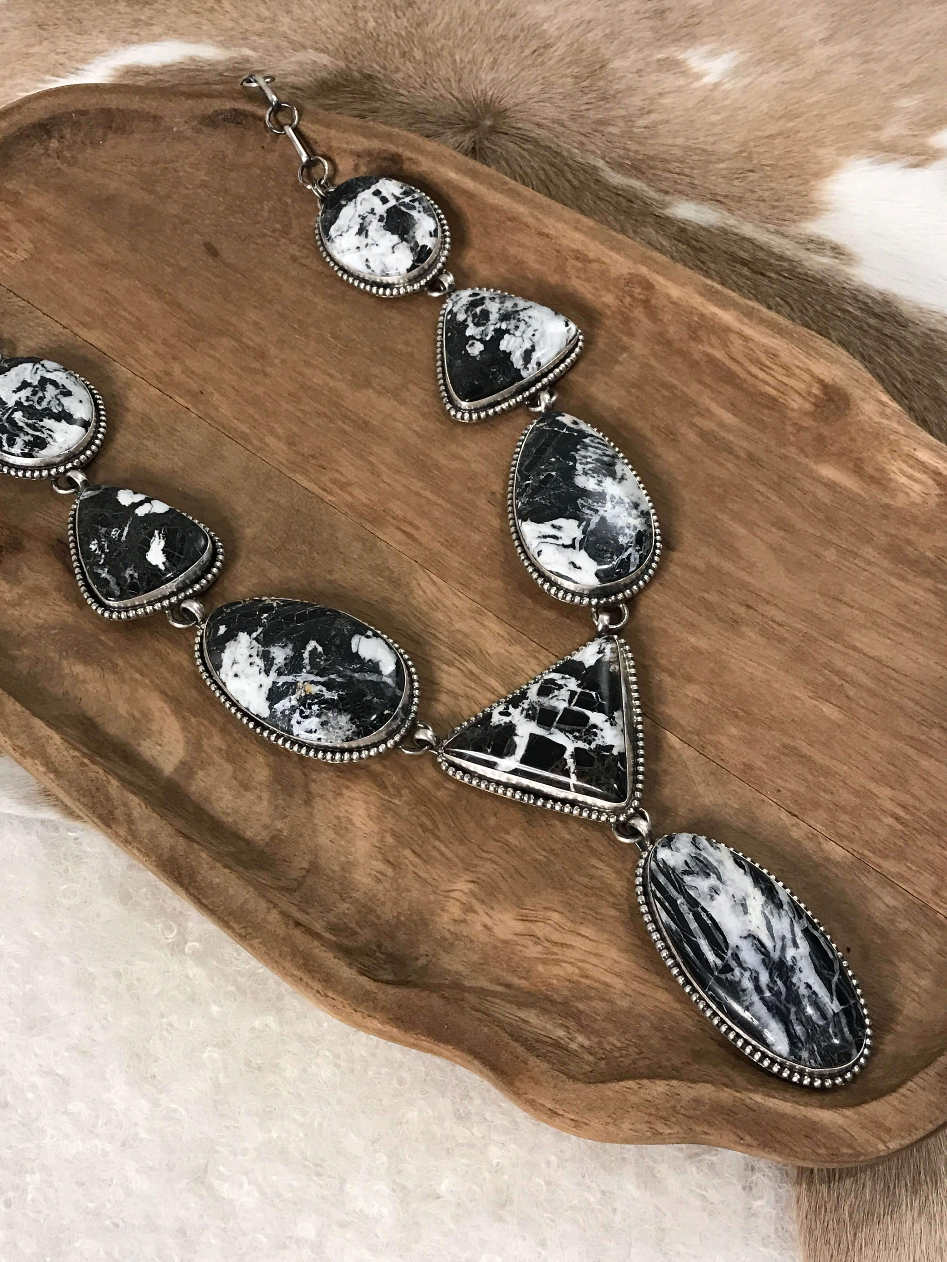 The Yukon Lariat Necklace - Image 5